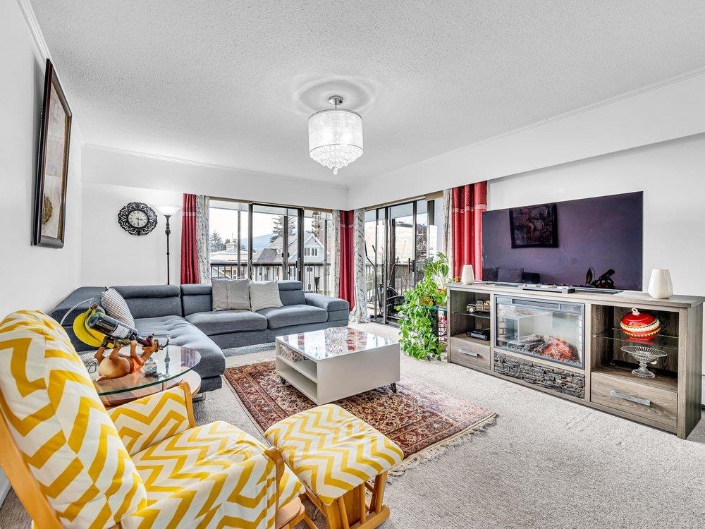 301 2710 LONSDALE AVENUE, R2993002, BC,