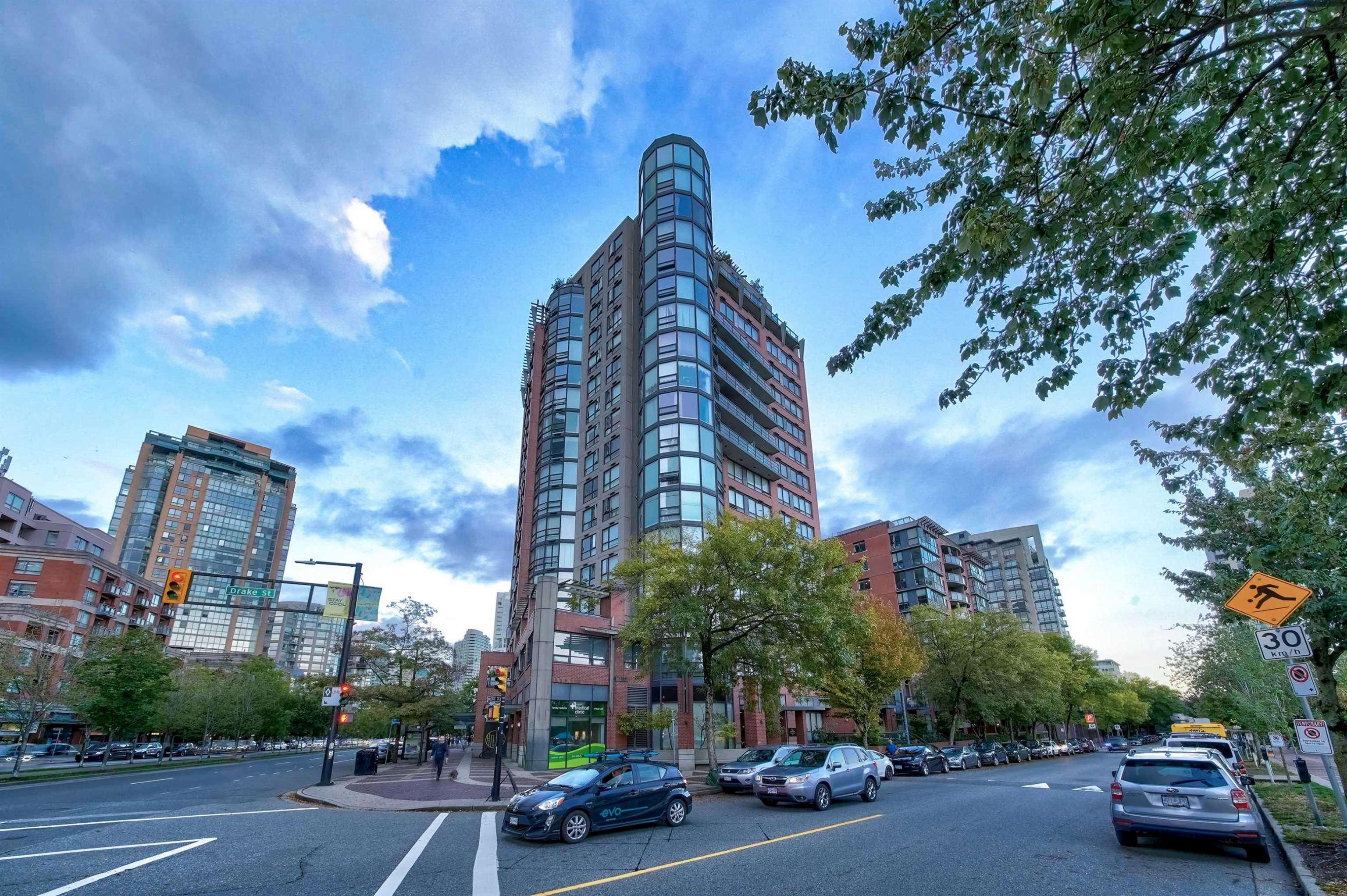 12E 199 DRAKE STREET, R2994375, BC,