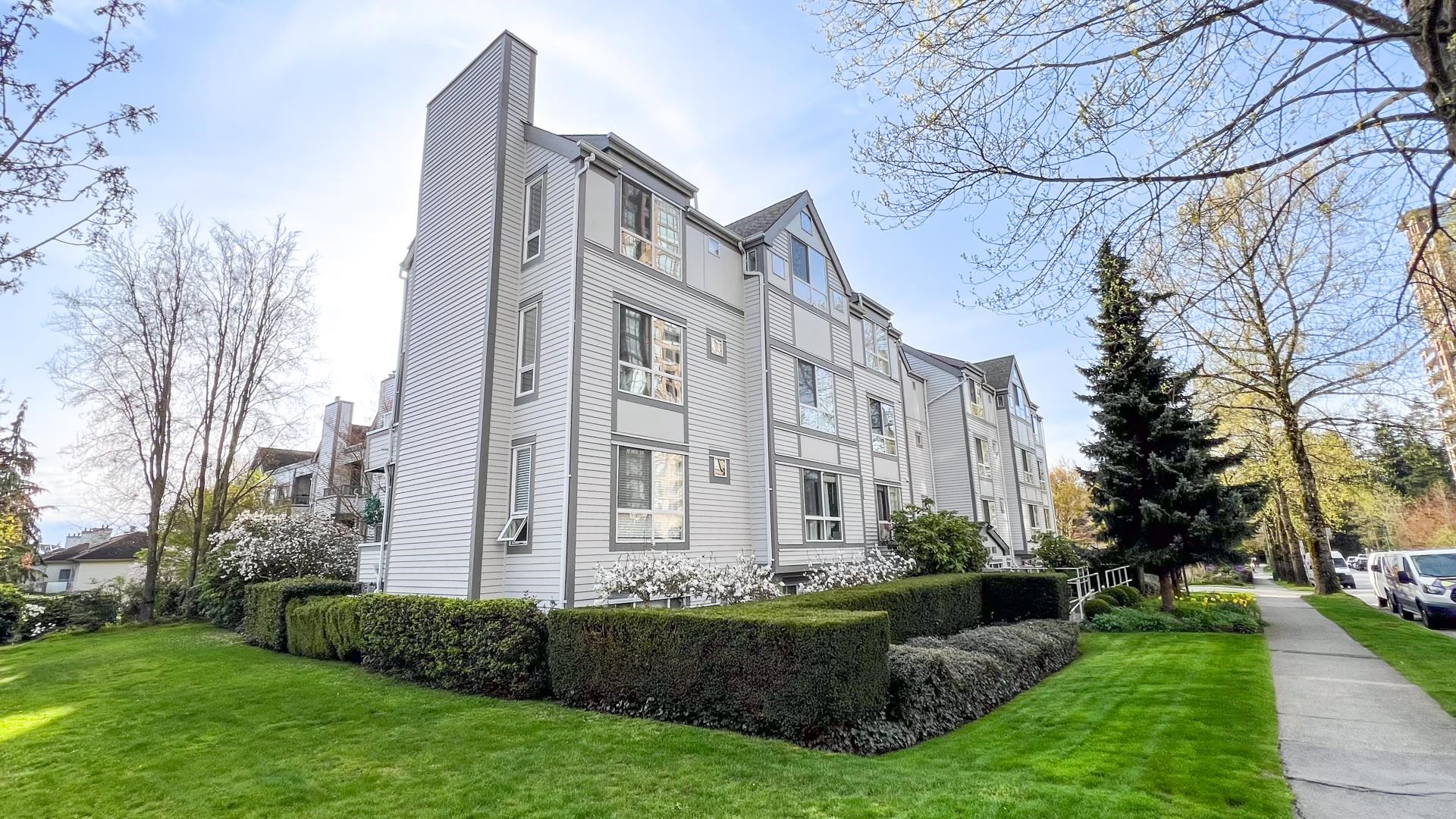 109 7465 SANDBORNE AVENUE, R2995625, BC,