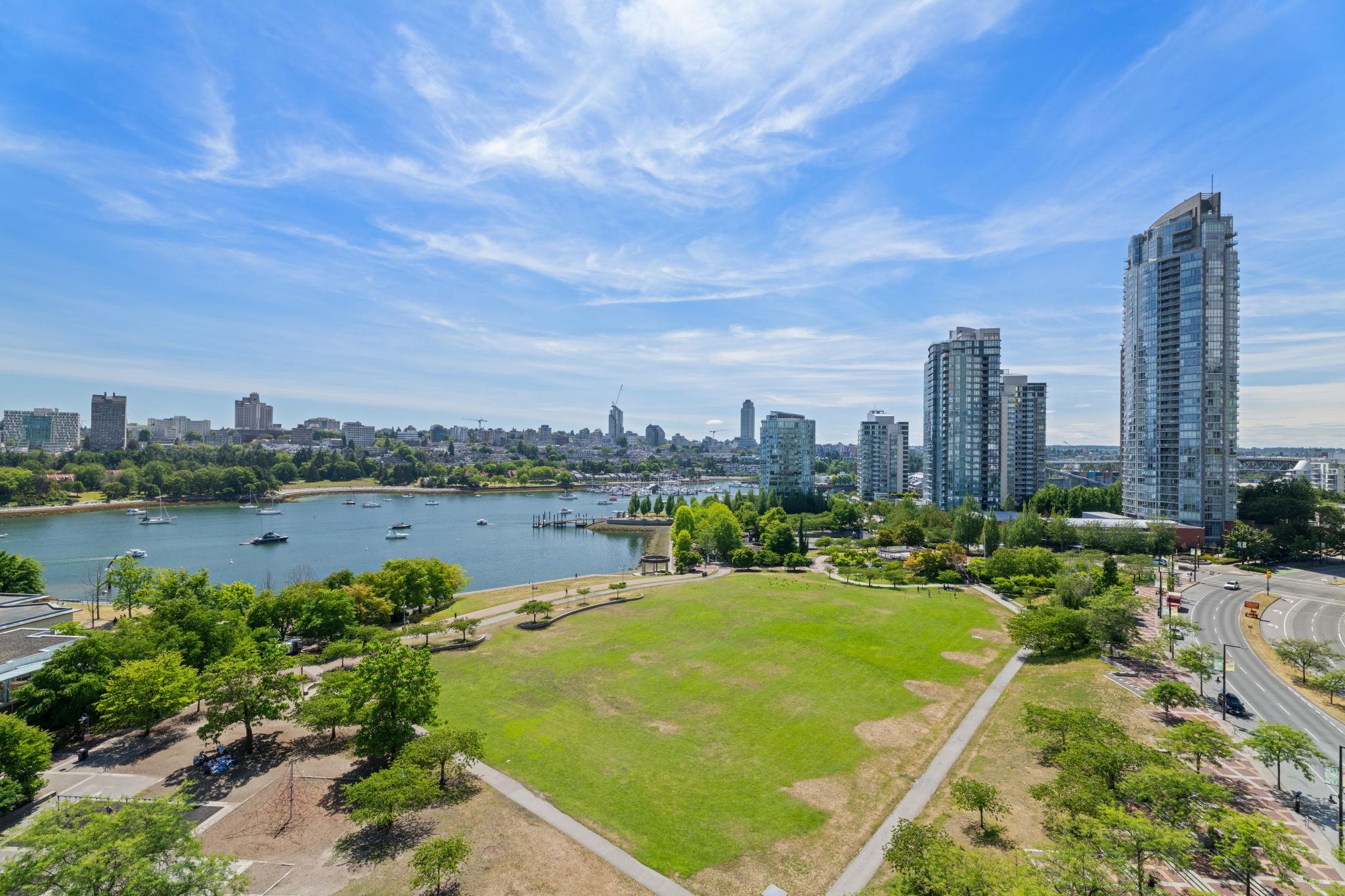 13B 199 DRAKE STREET, R2995800, BC,