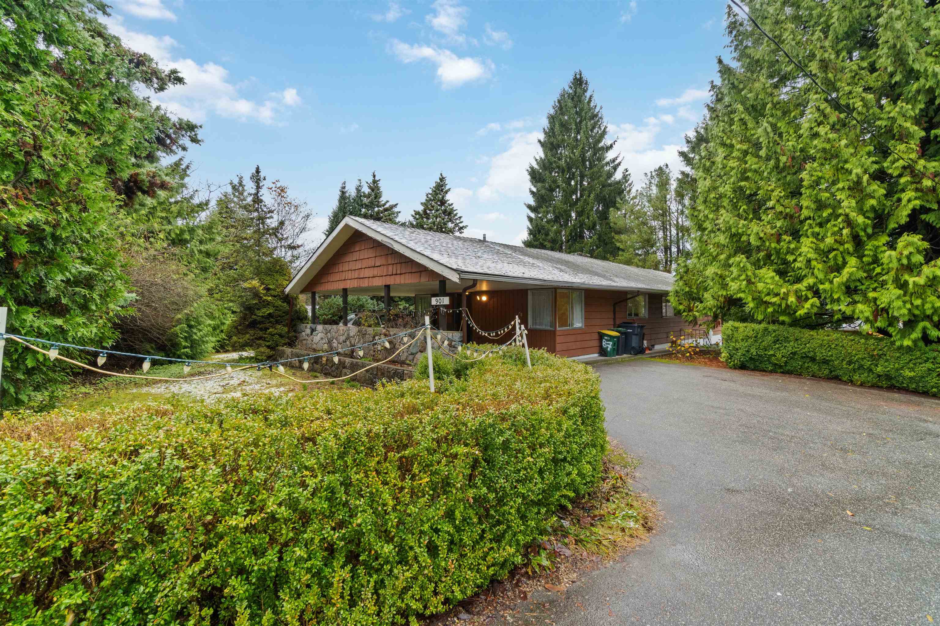 901 COMO LAKE AVENUE, Coquitlam BC V3J 3N4, R2996319, BC,