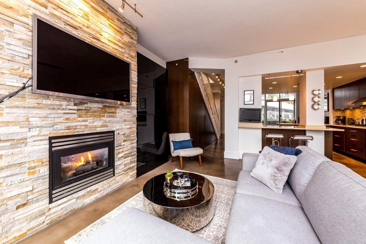 THA 1199 MARINASIDE. CRESCENT, R3000670, BC,