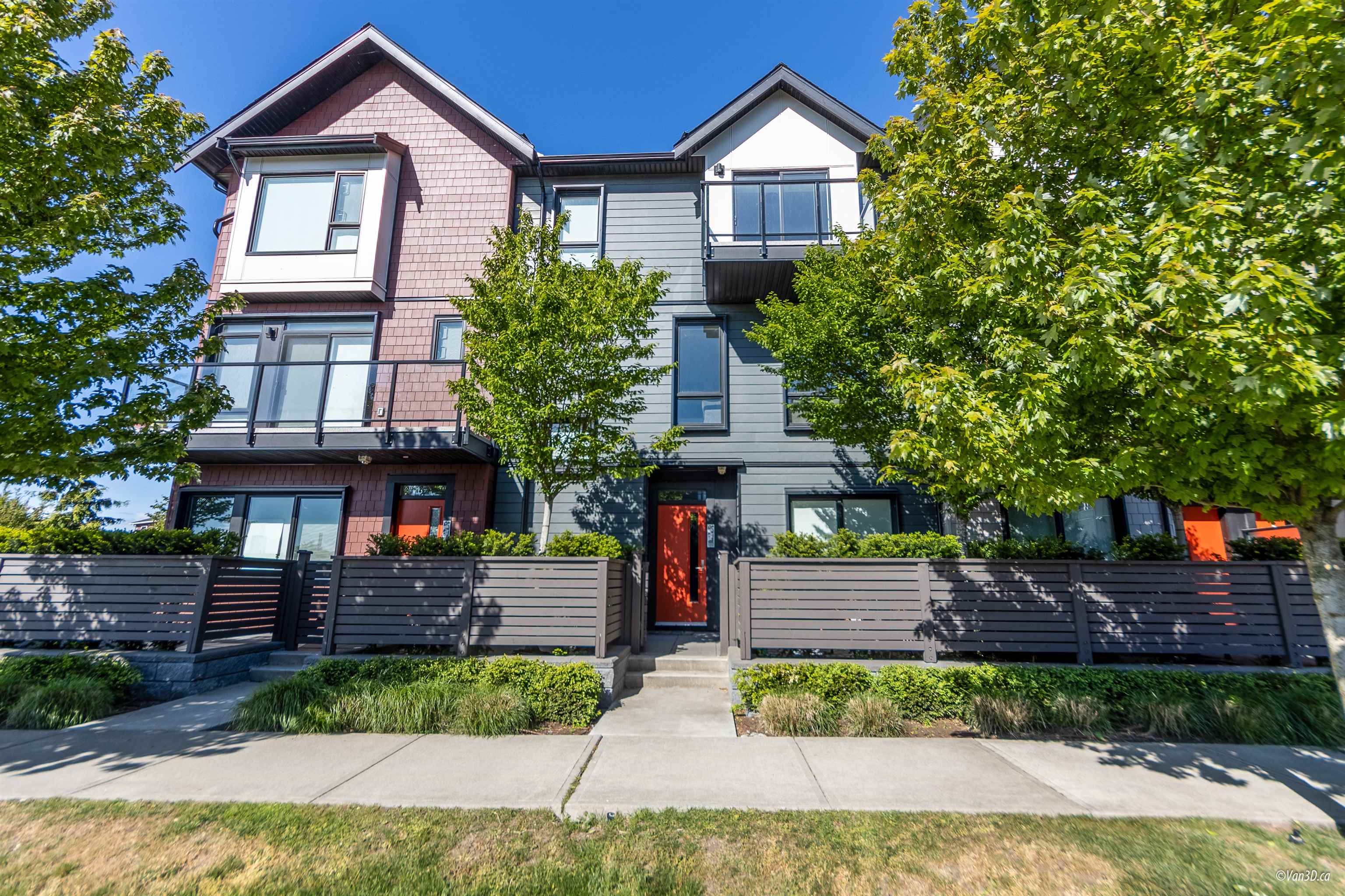 221 4738 HEMLOCK WAY, R3001589, BC,