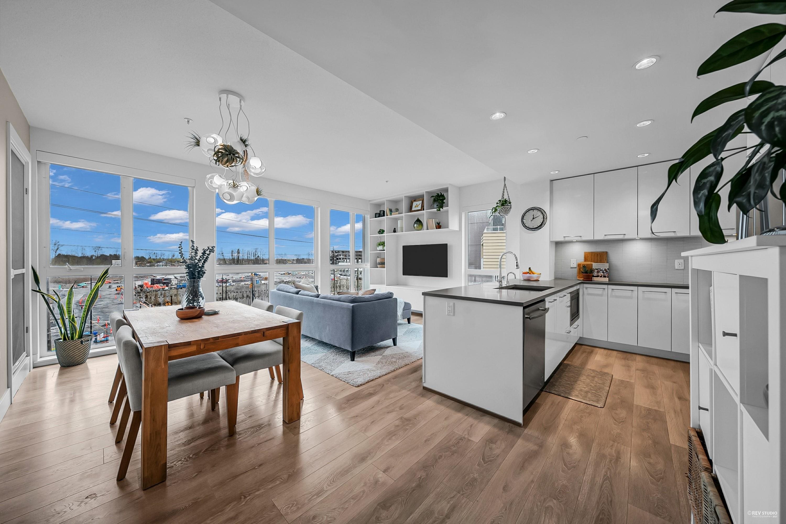505 8580 RIVER DISTRICT CROSSING, R3002020, BC,
