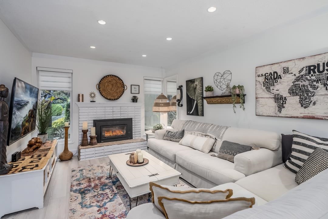 7 4841 CENTRAL AVENUE, R3005195, BC,