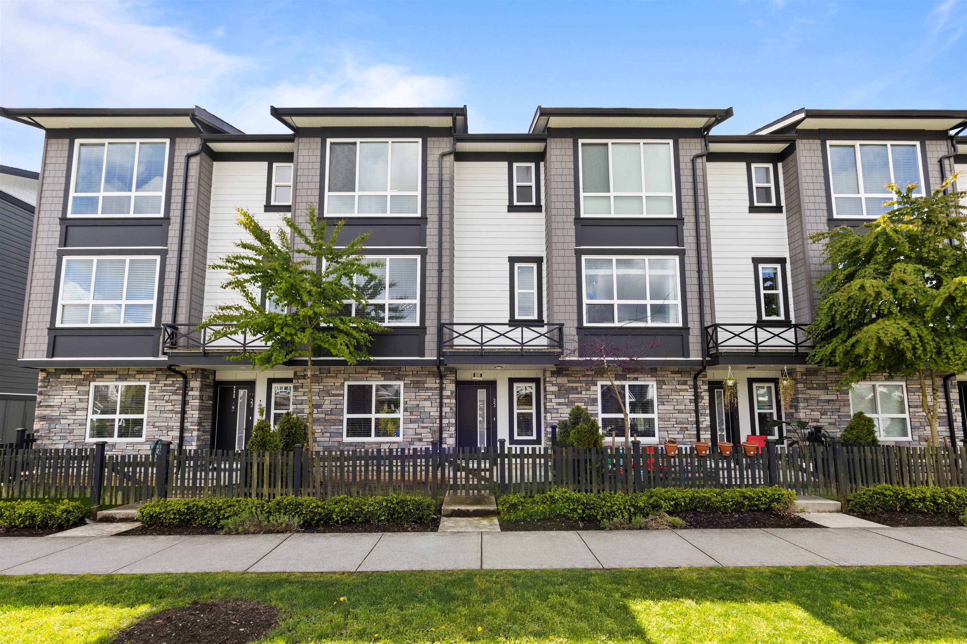 22 19255 ALOHA DRIVE, R3007822, BC,