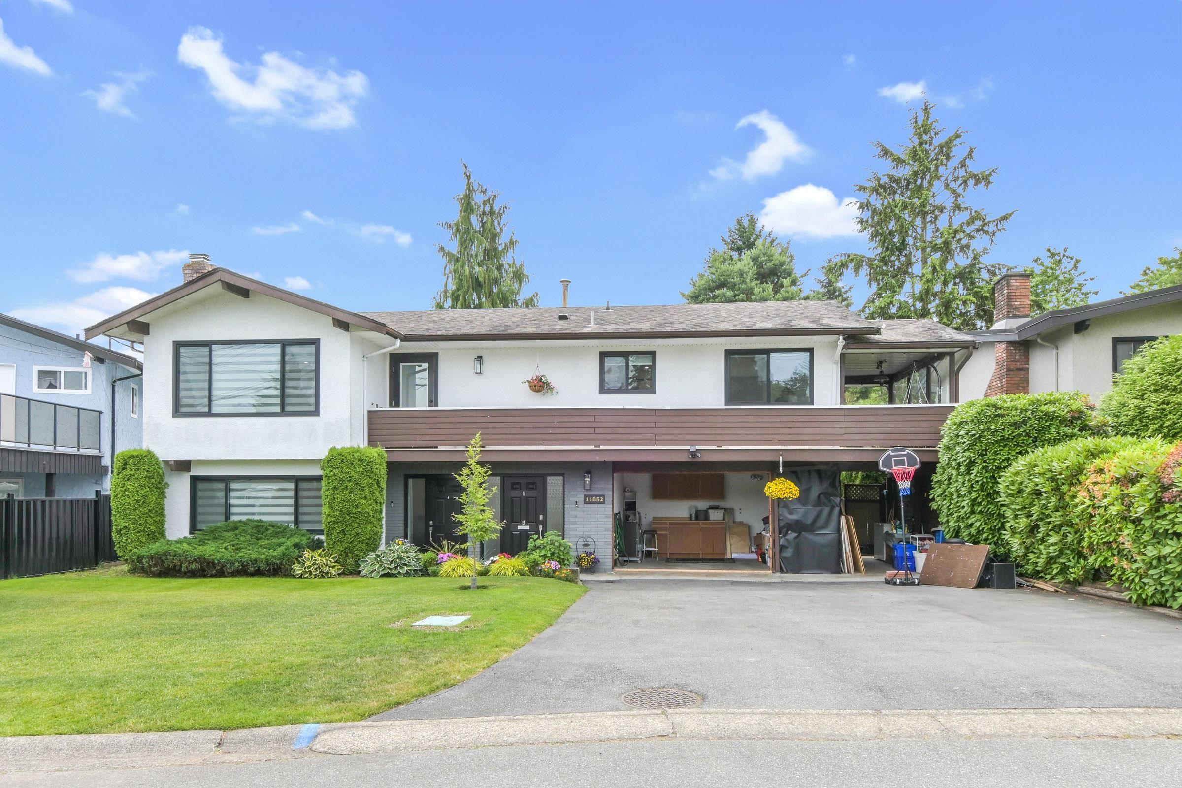 11852 85A AVENUE, Delta BC V4C 2V6, R3012720, BC,