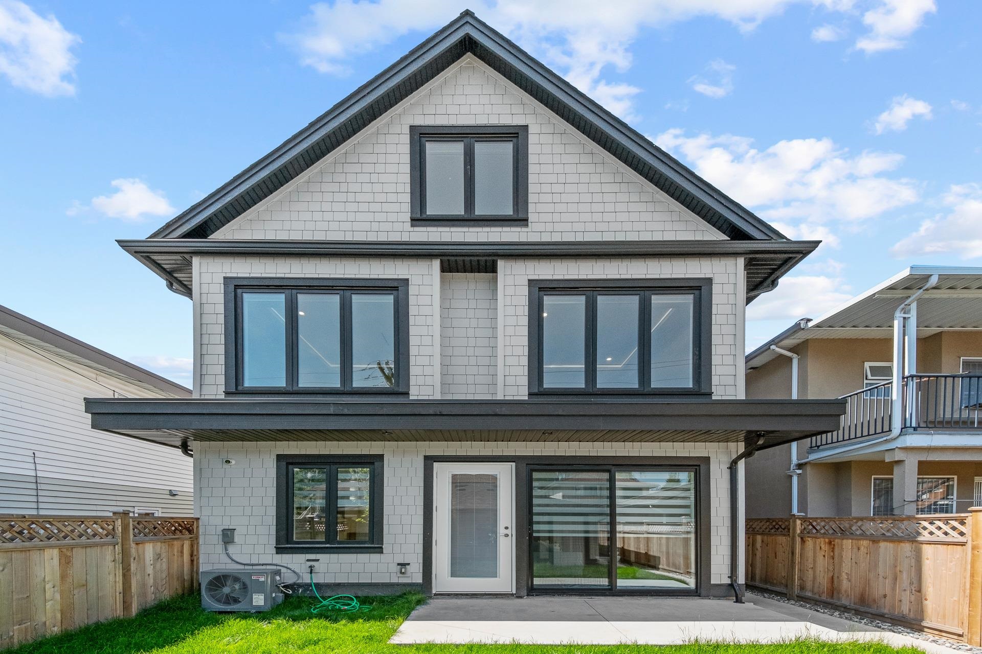 2 4650 GOTHARD STREET, R3012829, BC,