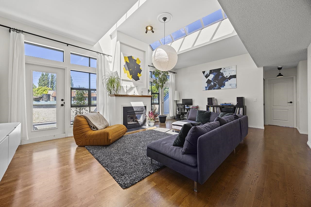 304 7580 MINORU BOULEVARD, R3013668, BC,