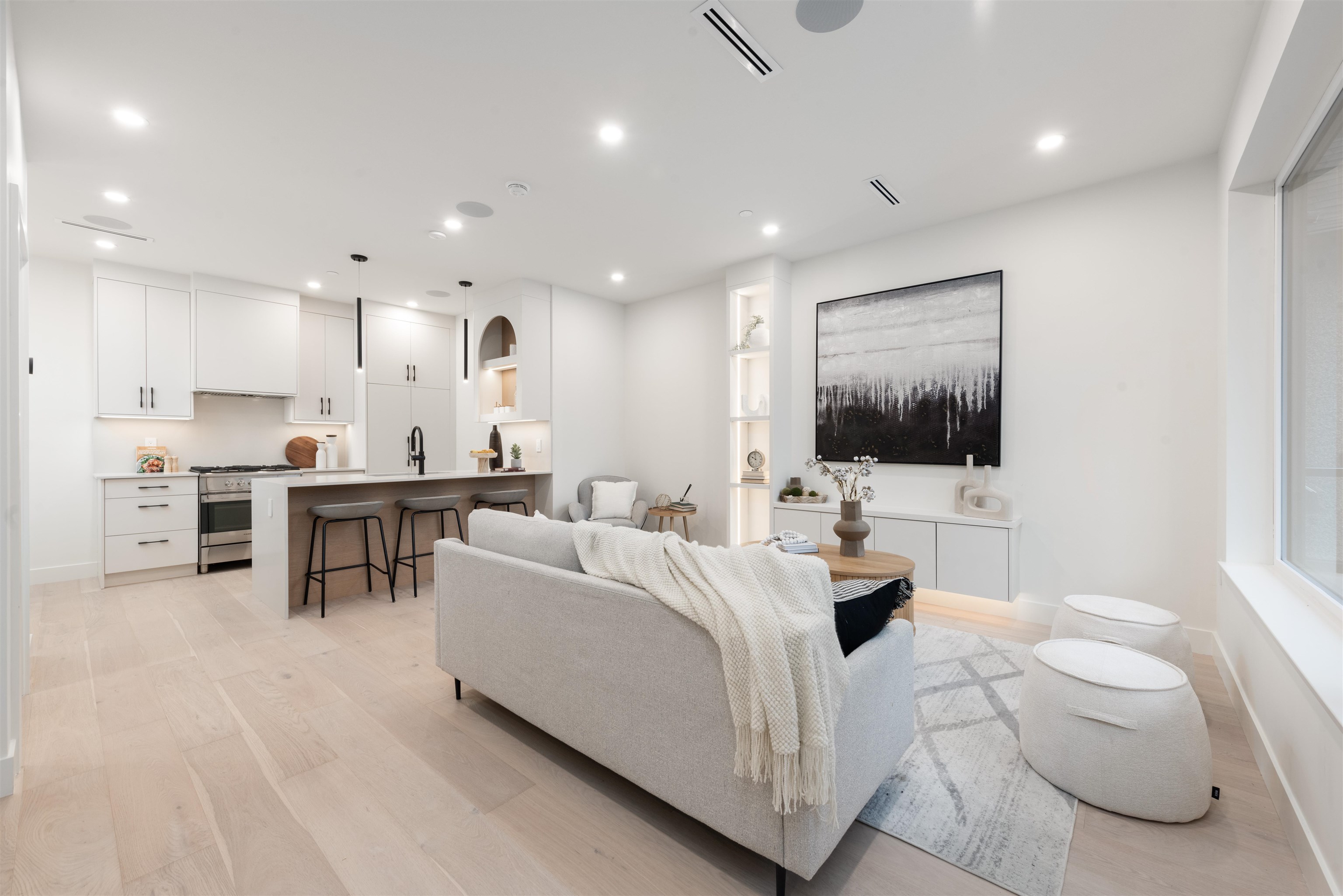 1 65 KING EDWARD AVENUE, R3016308, BC,