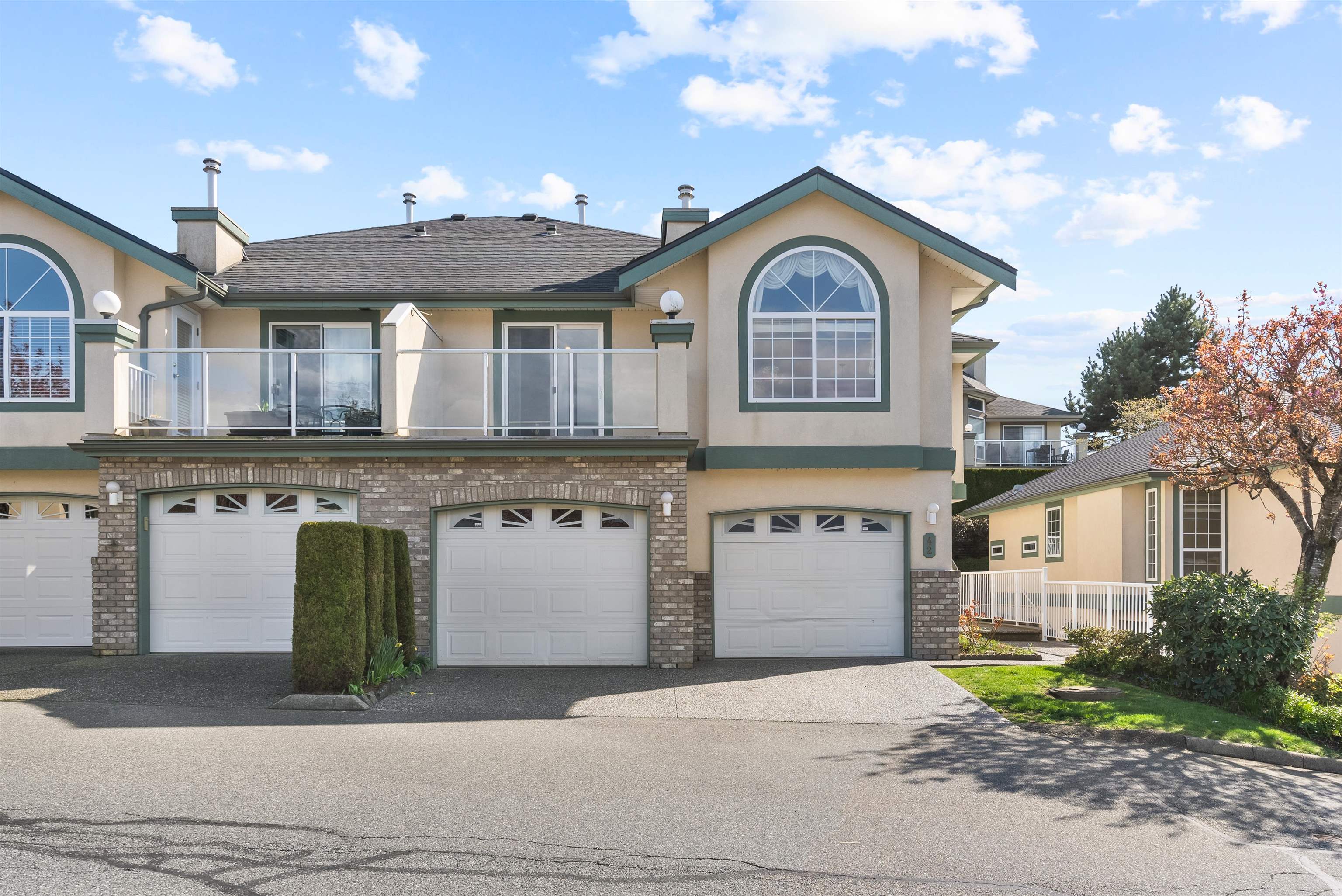 42 32777 CHILCOTIN DRIVE, R3016466, BC,