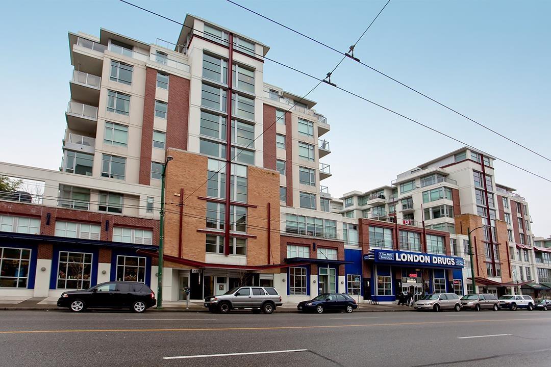 PH802 2228 BROADWAY, R3017158, BC,