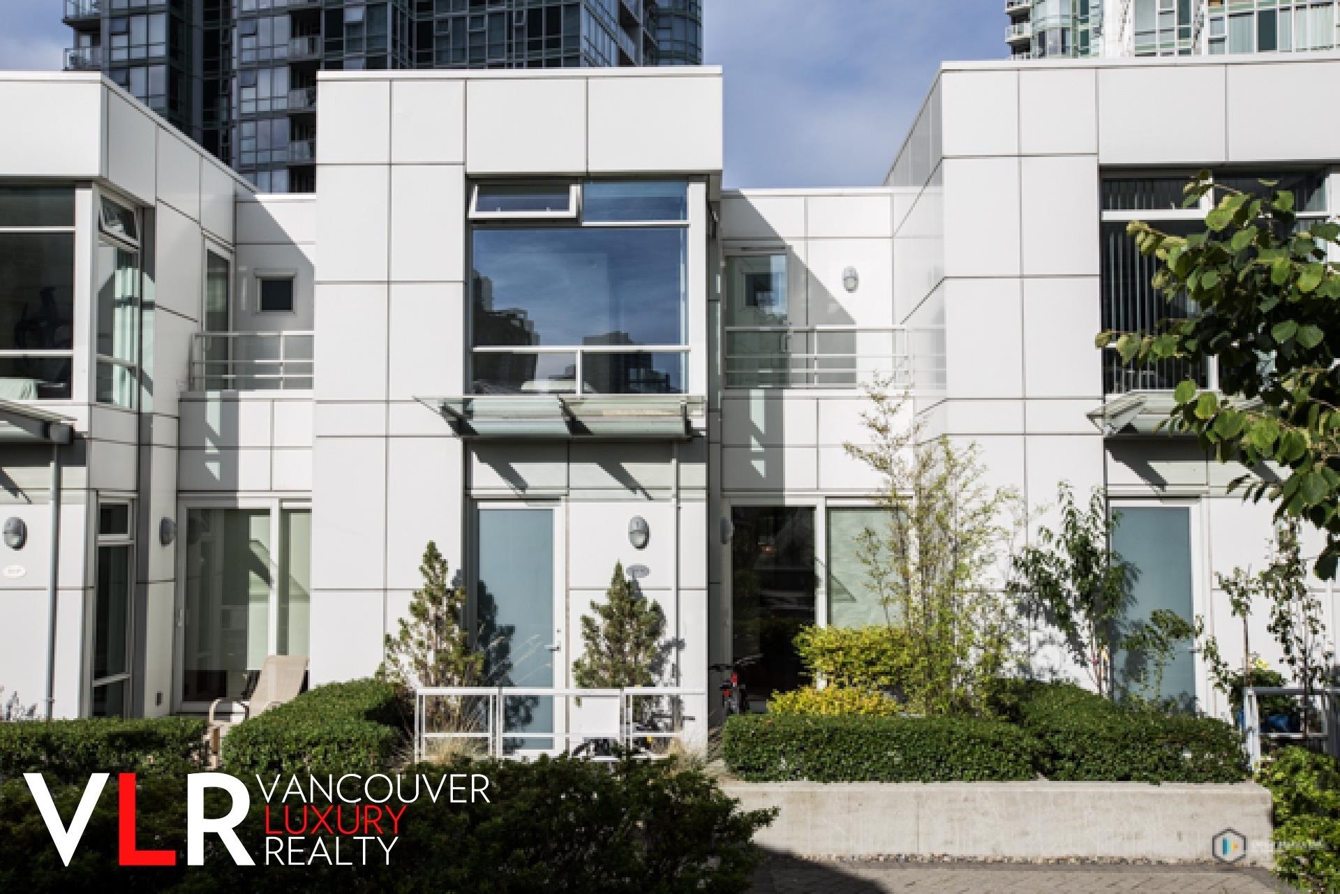 THN 1111 MARINASIDE CRESCENT, R3017550, BC,