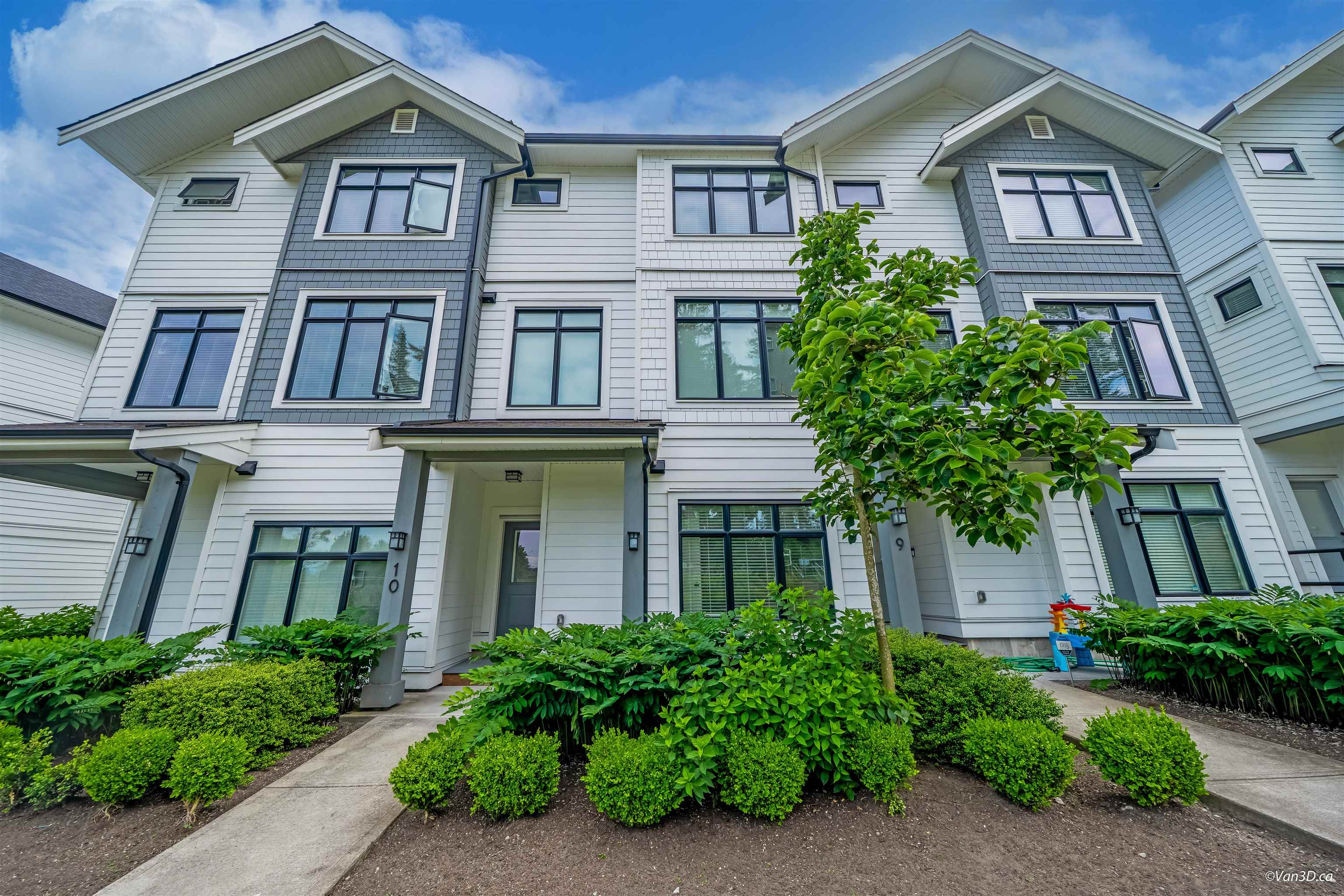 10 17557 100 AVENUE, R3017655, BC,