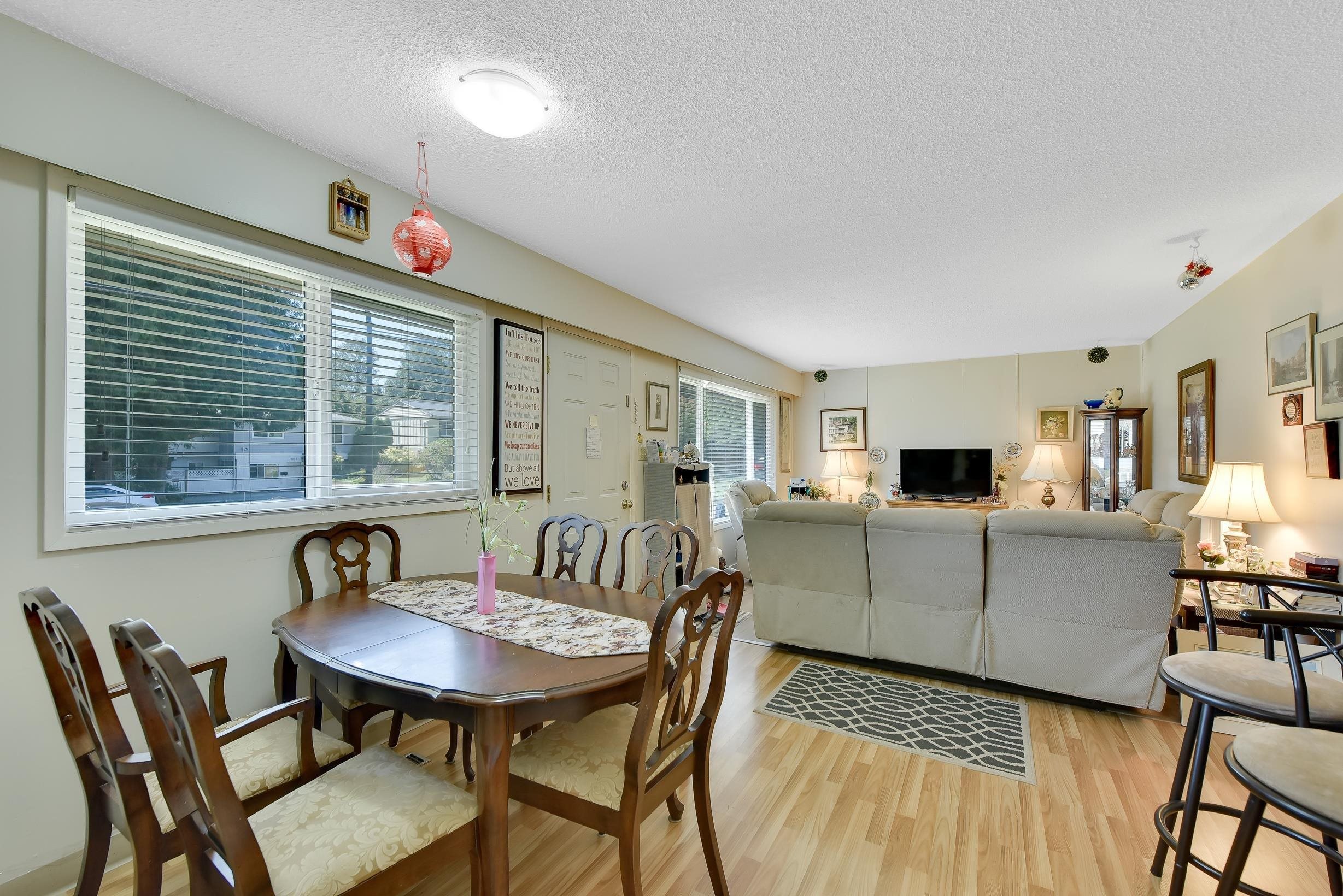 15835 RUSSELL AVENUE, White Rock BC V4B 2S5, R3018002, BC,