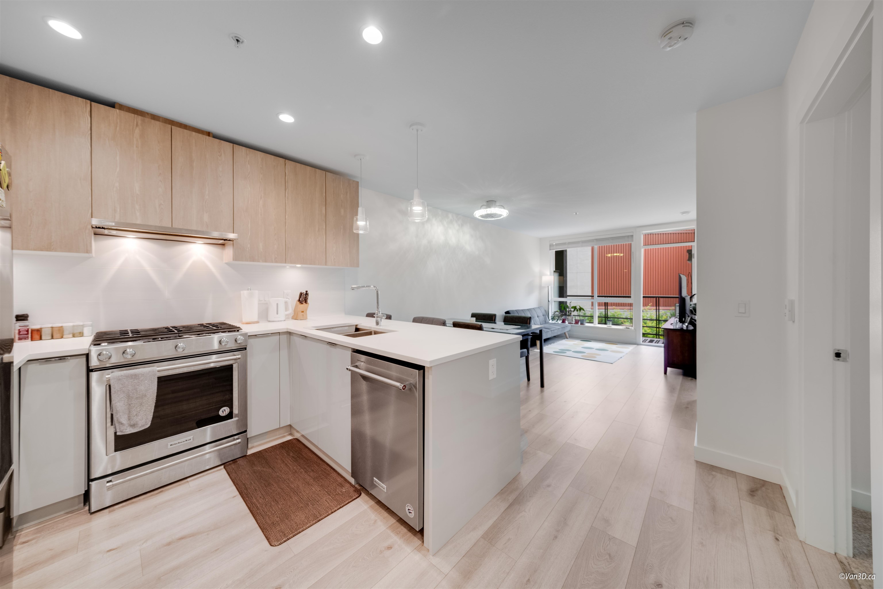 207 128 8TH STREET, R3018291, BC,