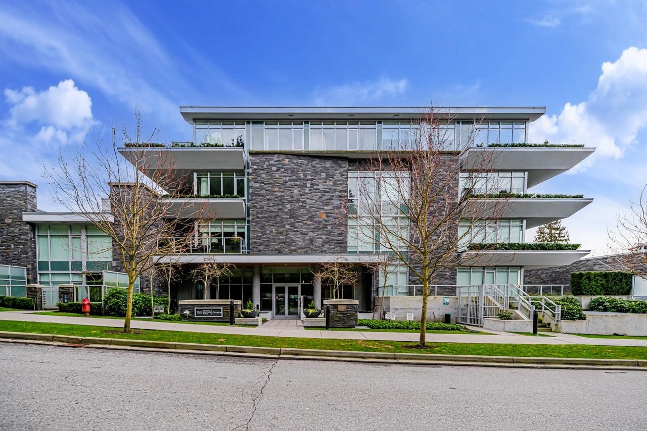 203 788 ARTHUR ERICKSON PLACE, R3018339, BC,