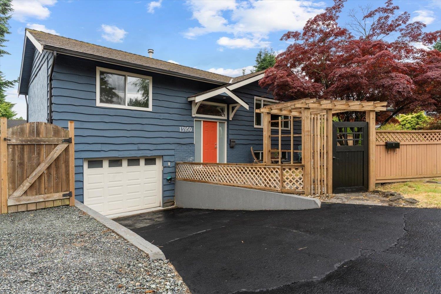 13950 BLACKBURN AVENUE, White Rock BC V4B 2Z5, R3018562, BC,