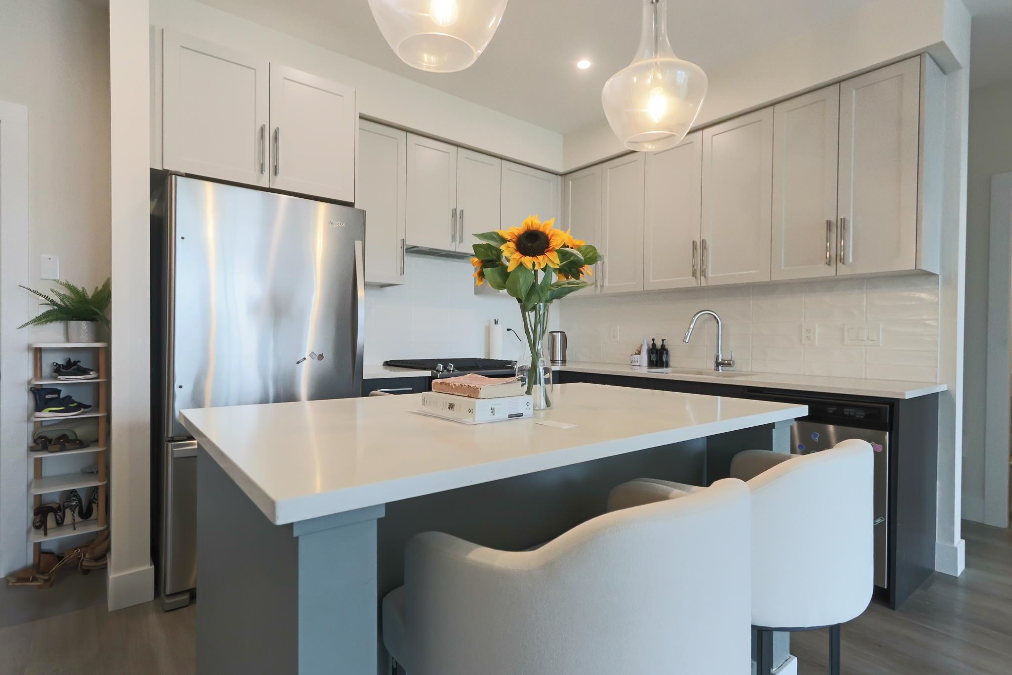 310 32838 VENTURA AVENUE, R3019230, BC,