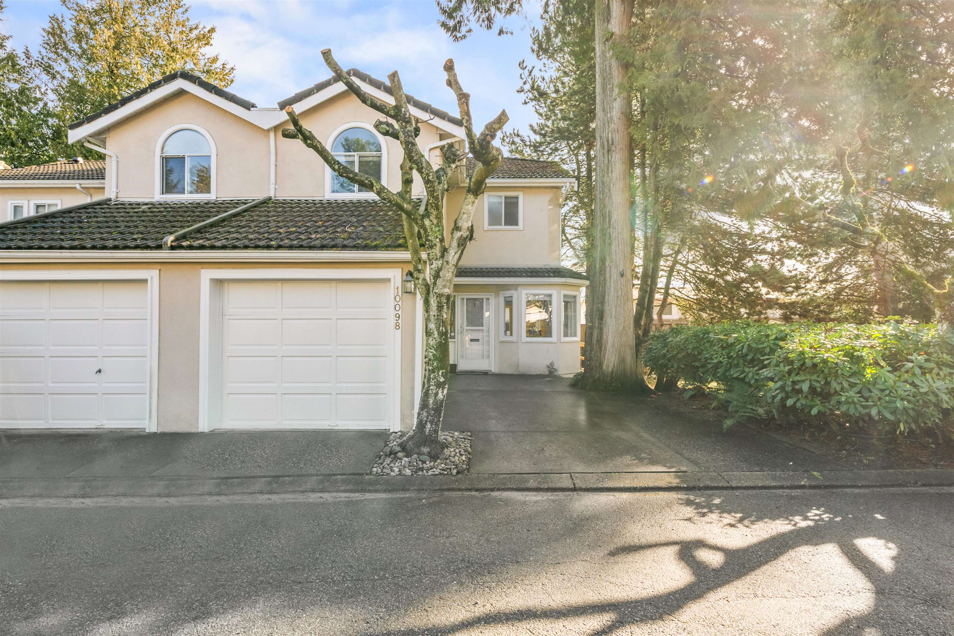 1 10098 154 STREET, R3019489, BC,