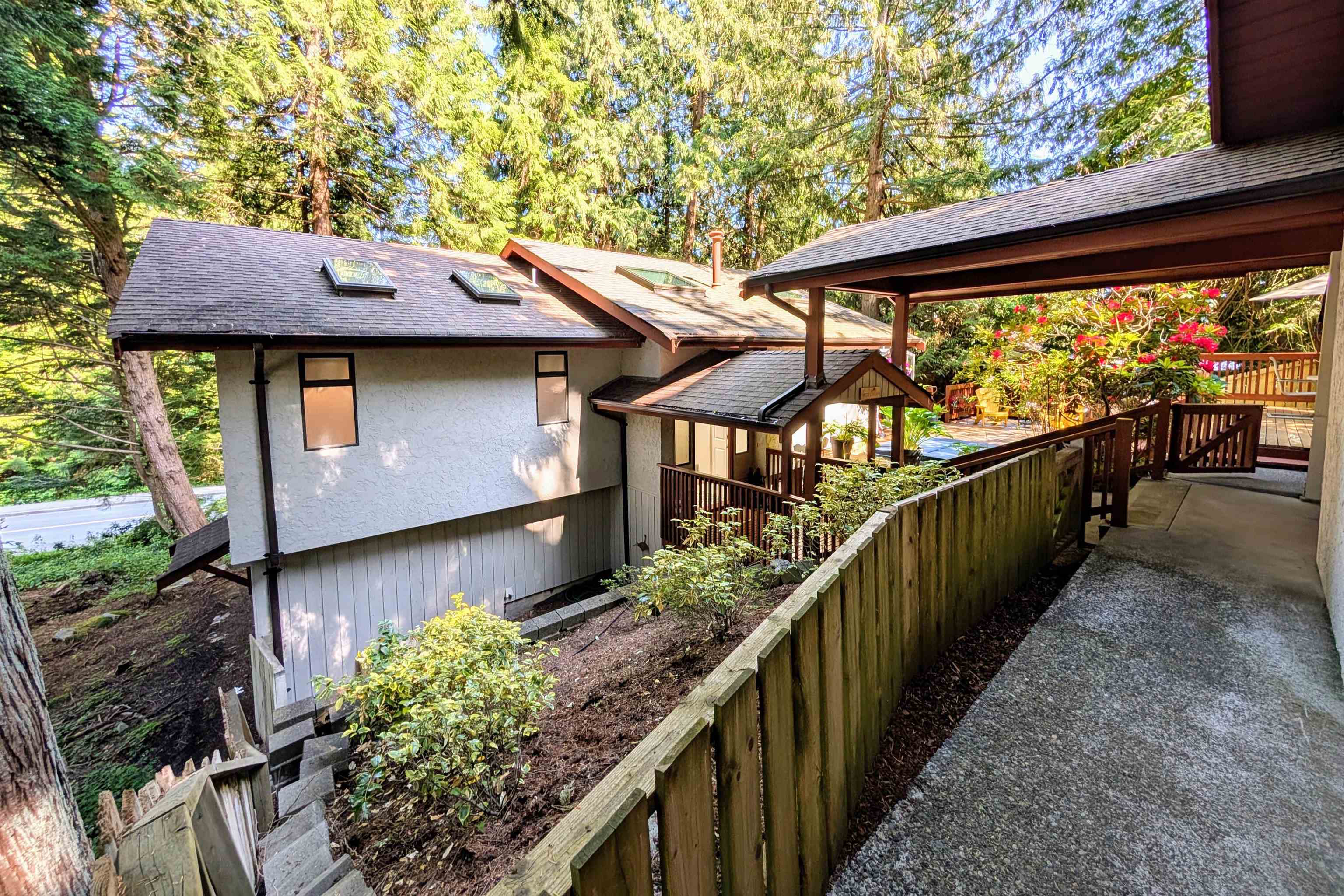 4706 MEADFEILD ROAD, West Vancouver BC V7W 2W6, R3020163, BC,