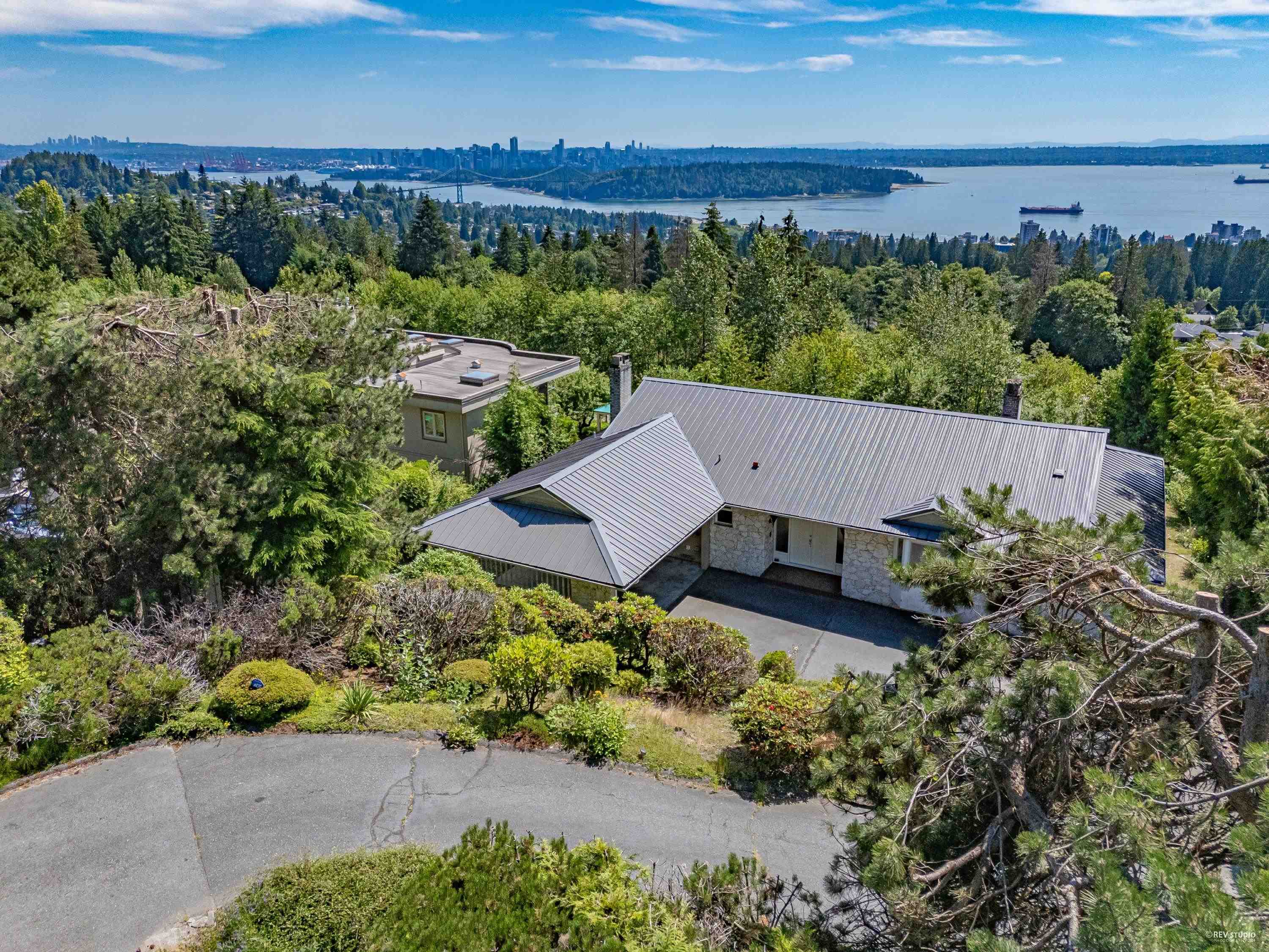 1368 TYROL ROAD, West Vancouver BC V7S 2L6, R3021687, BC,