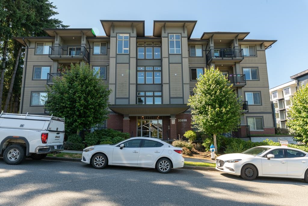 210 33898 PINE STREET, R3021743, BC,