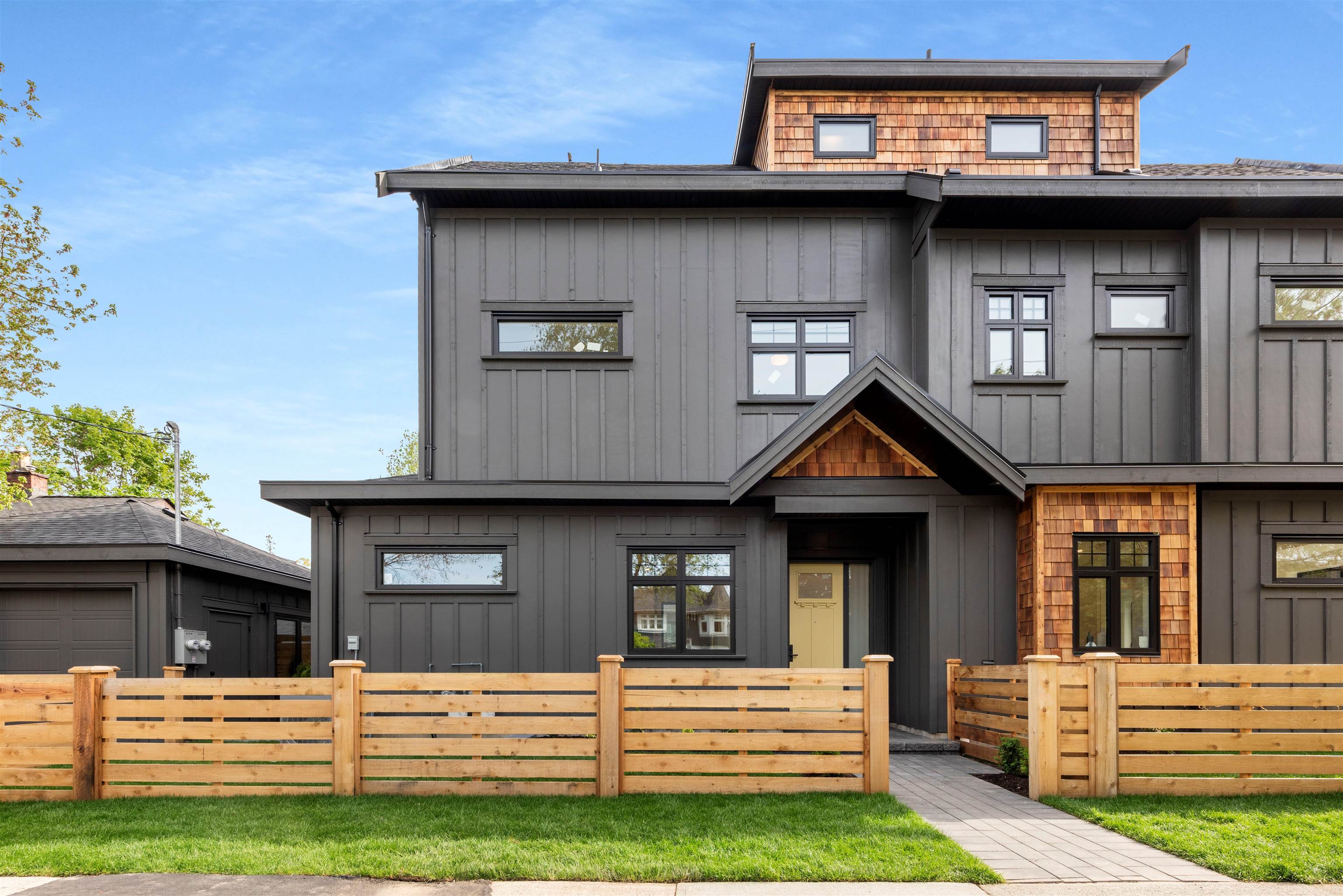 1006 E 15TH AVENUE, Vancouver BC V5T 4B1, R3021910, BC,