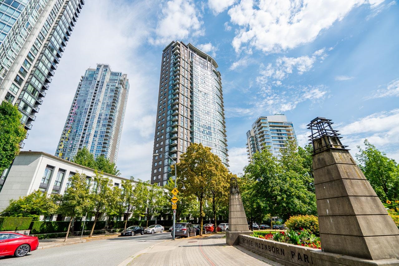 601 455 BEACH CRESCENT, R3021989, BC,