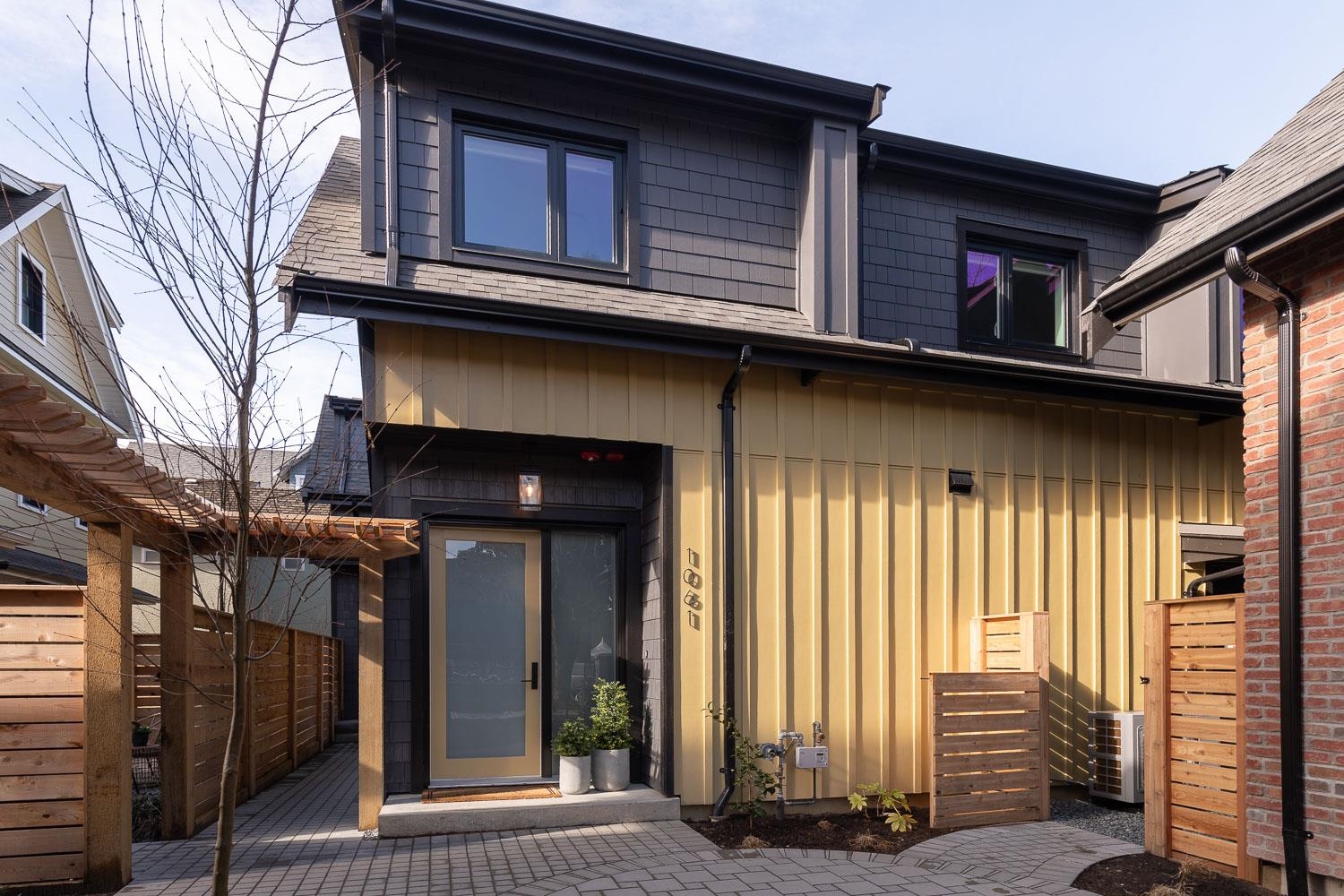 1061 SEMLIN DRIVE, Vancouver BC V5L 2N6, R3022300, BC,