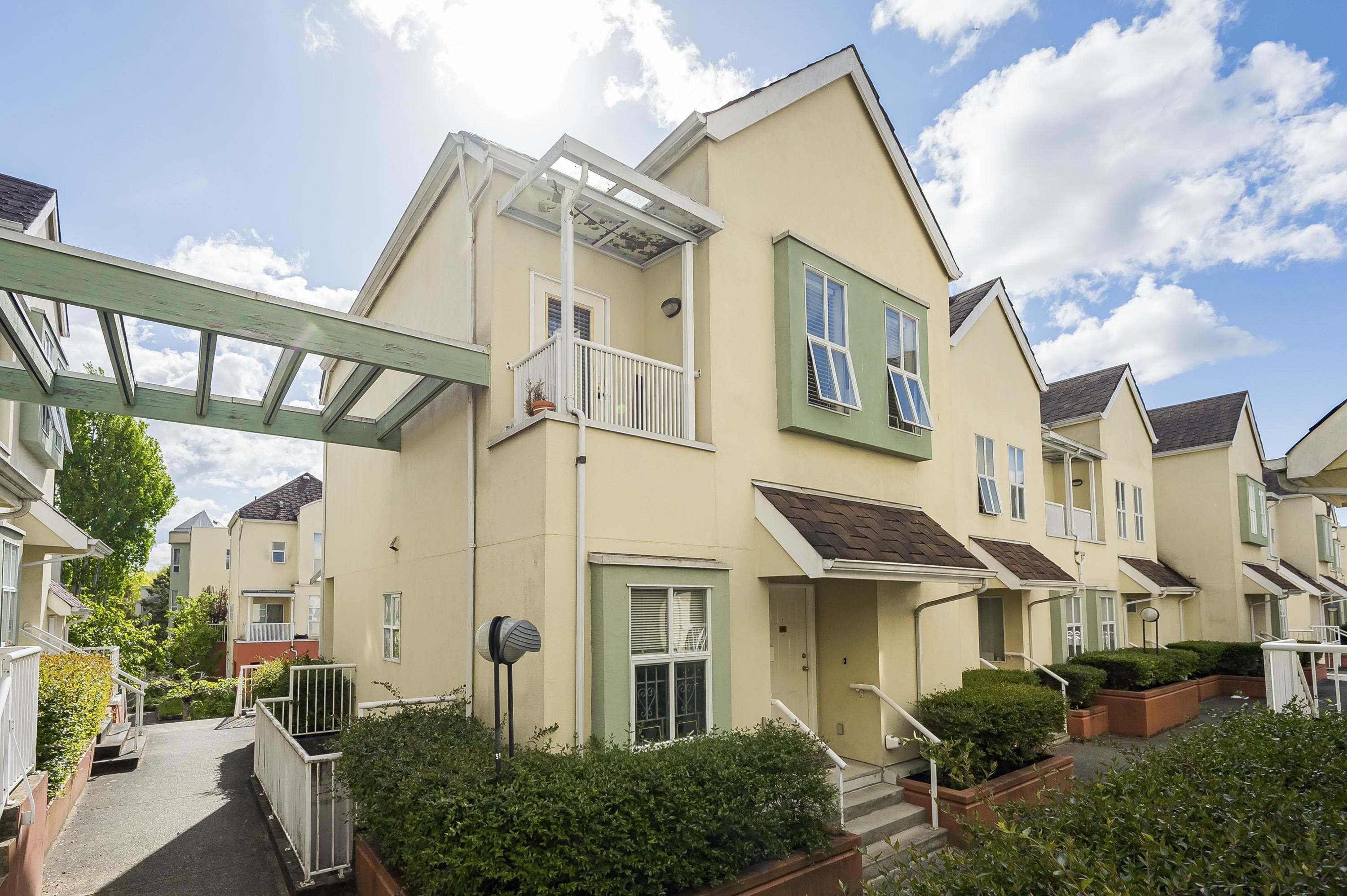 384 8333 JONES ROAD, R3022728, BC,