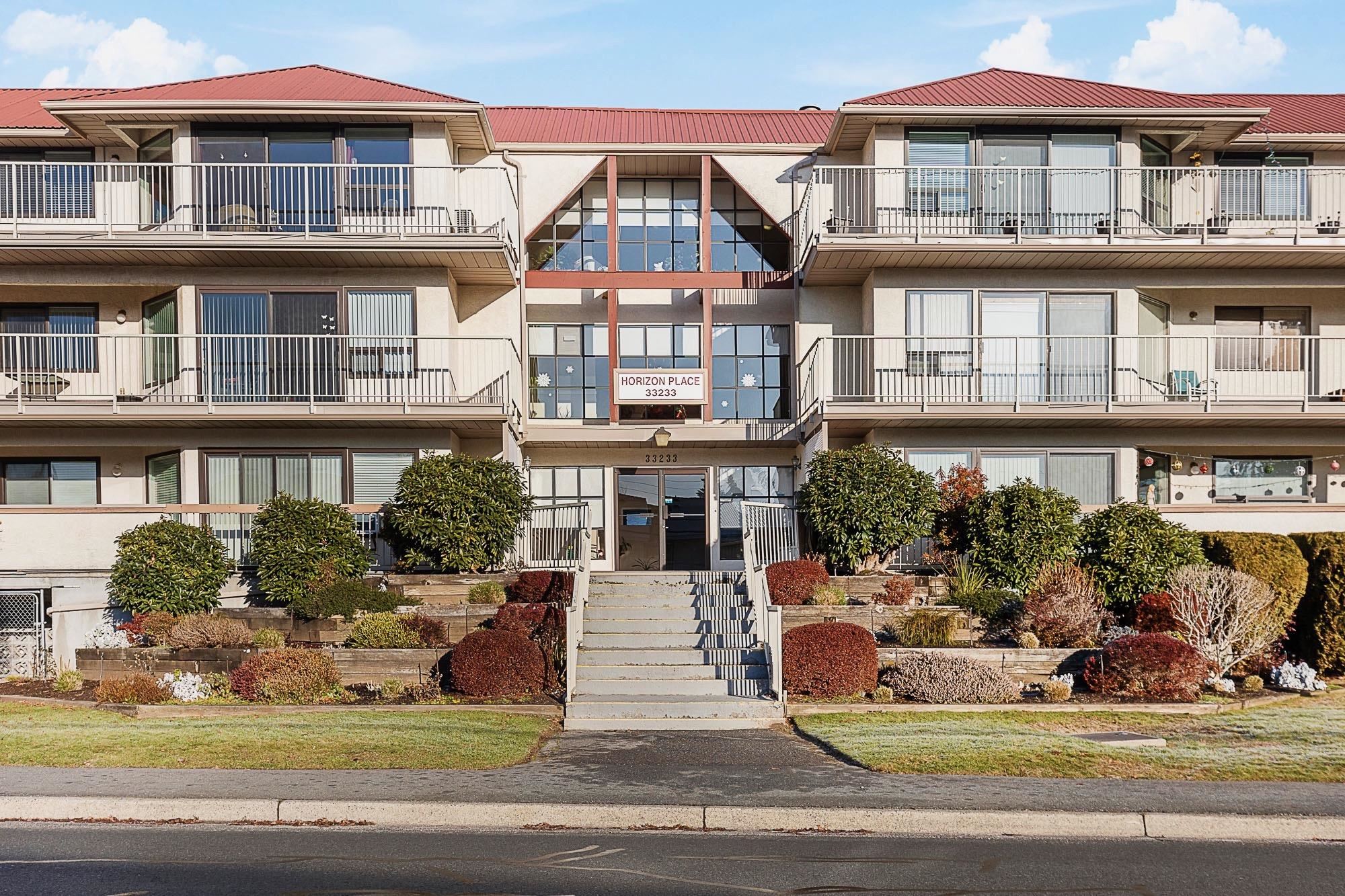 202 33233 BOURQUIN CRESCENT, R3023922, BC,