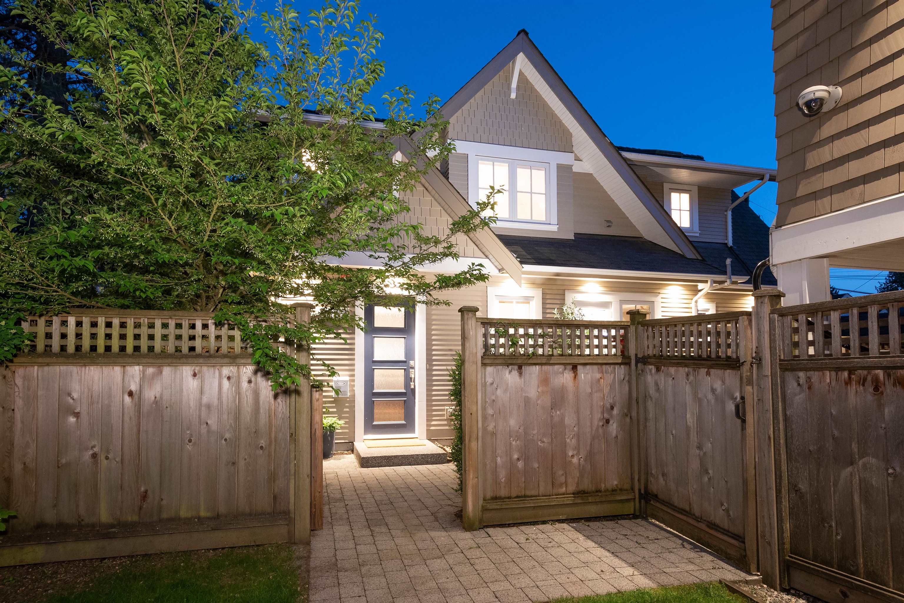 3132 W 7TH AVENUE, Vancouver BC V6K 2A1, R3024252, BC,
