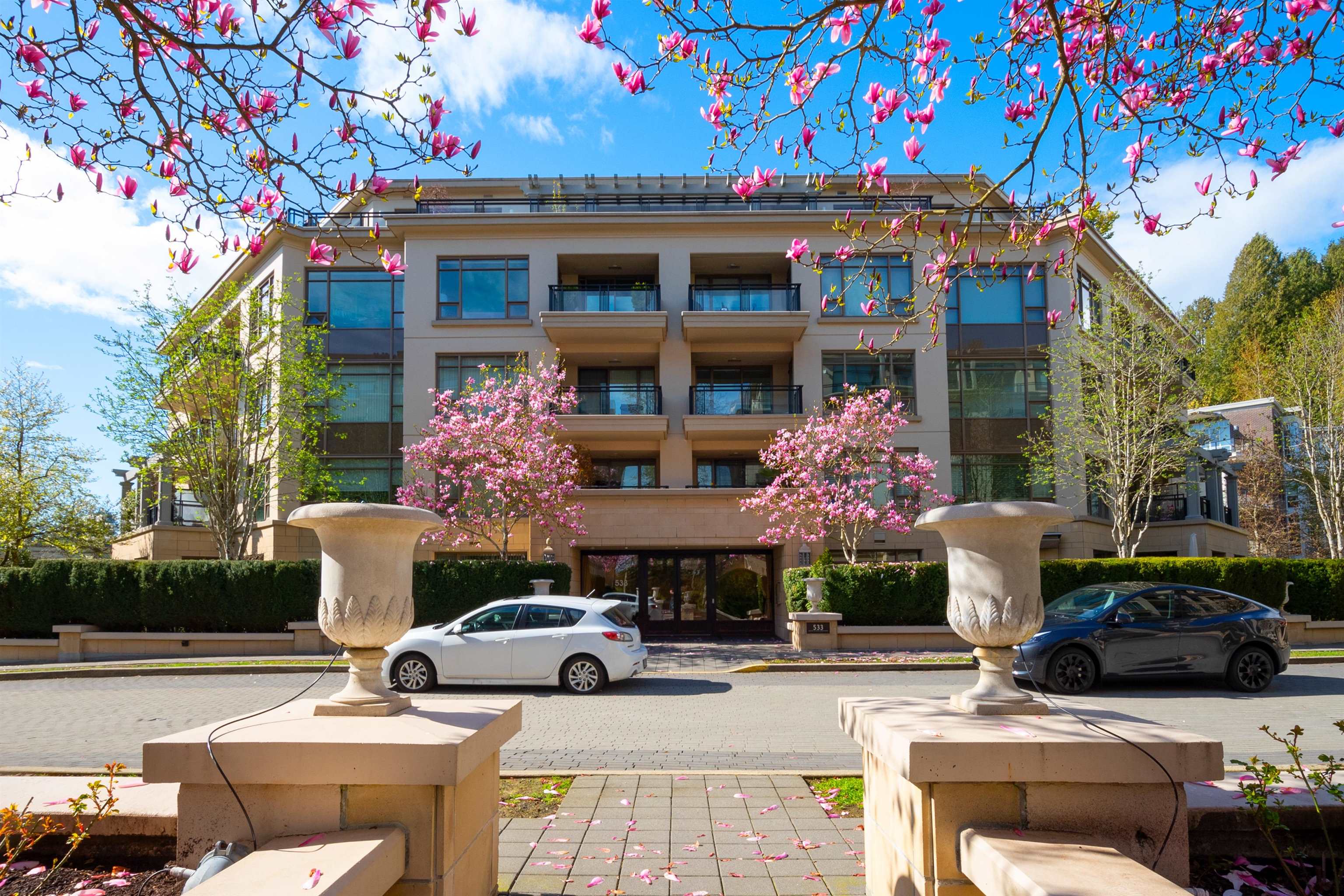 300 533 WATERS EDGE CRESCENT, R3024419, BC,