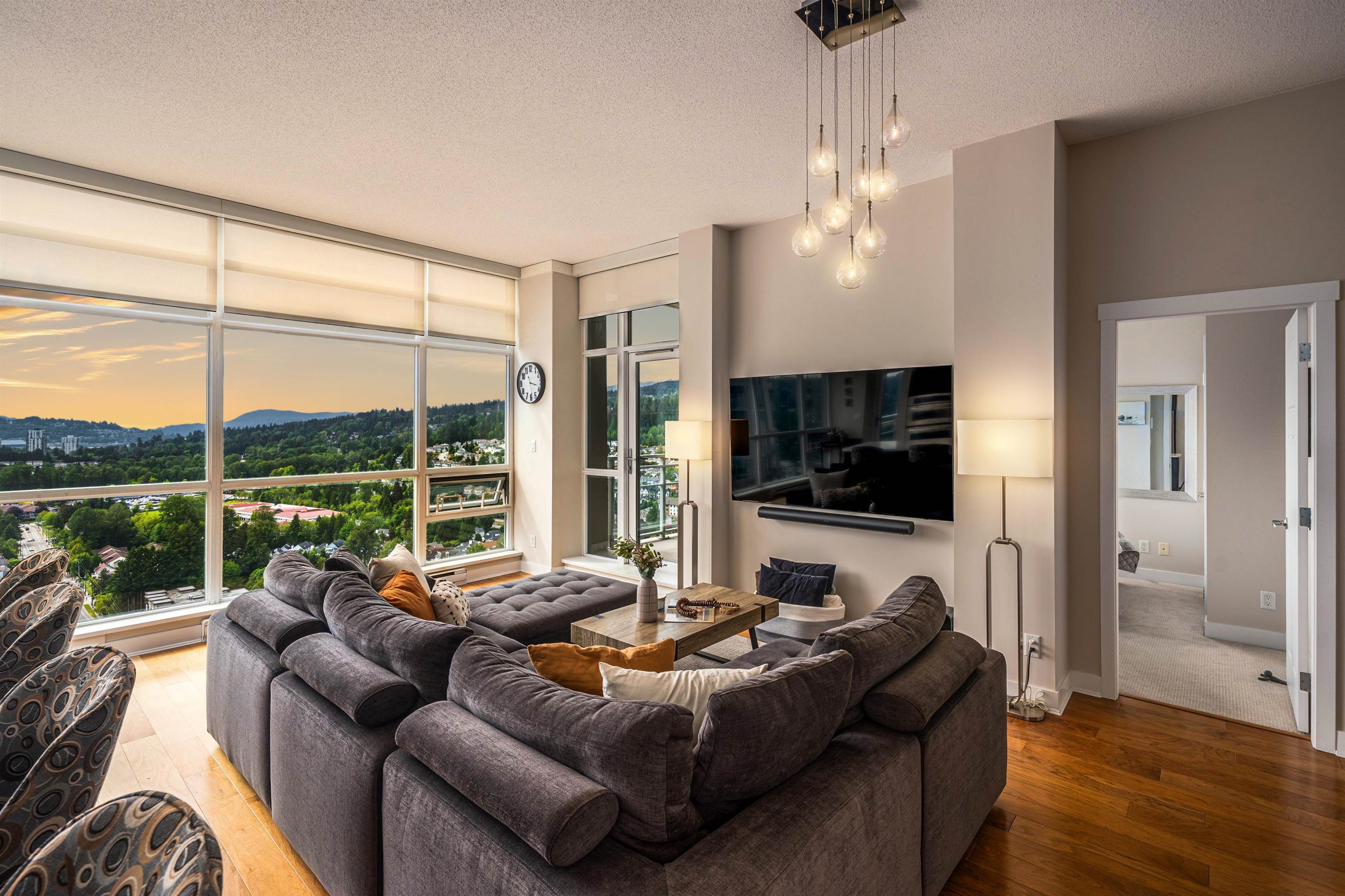 3401 2968 GLEN DRIVE, R3024506, BC,