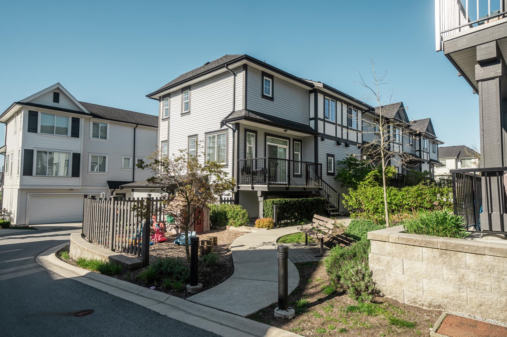 37 11272 240 STREET, R3024529, BC,