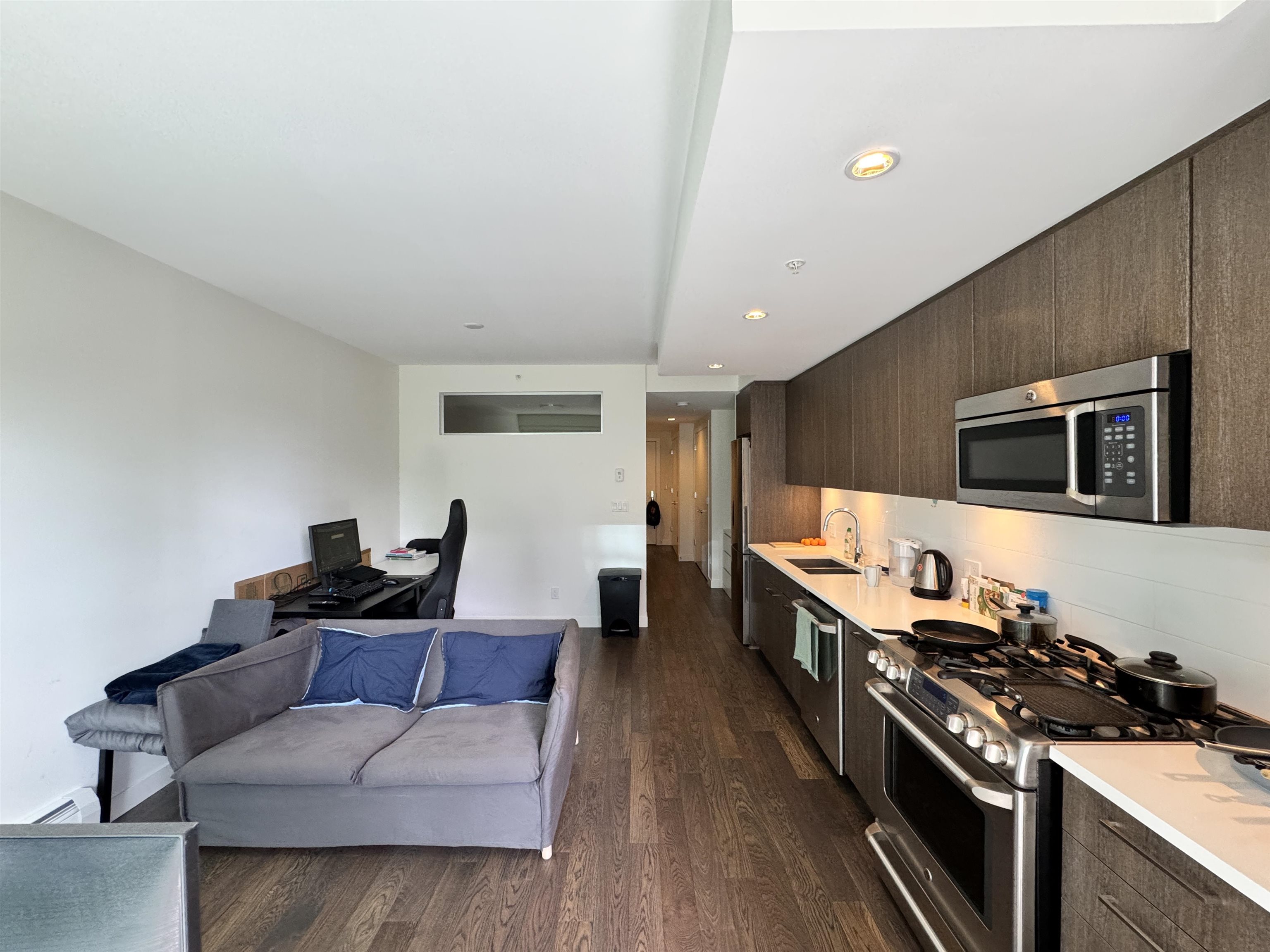 210 9060 UNIVERSITY CRESCENT, R3024608, BC,