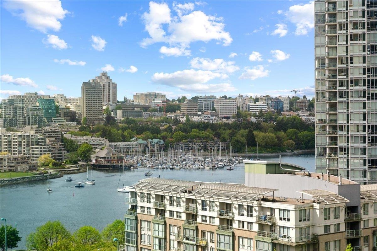 1611 68 SMITHE STREET, R3024620, BC,