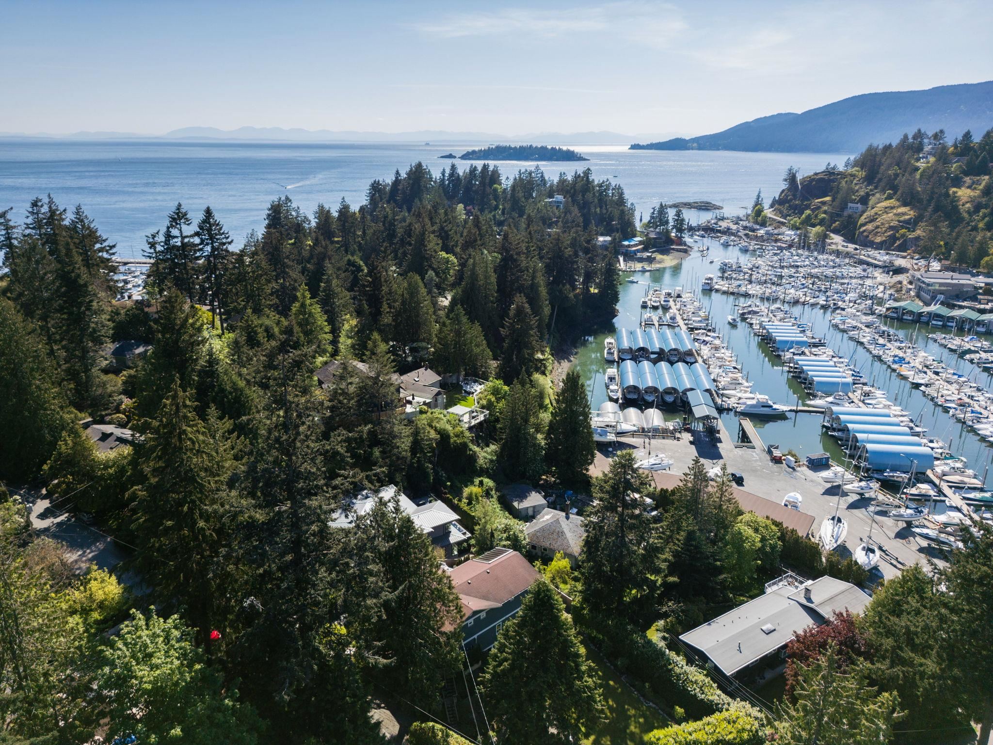 5755 TELEGRAPH TRAIL, West Vancouver BC V7W 1R3, R3024730, BC,