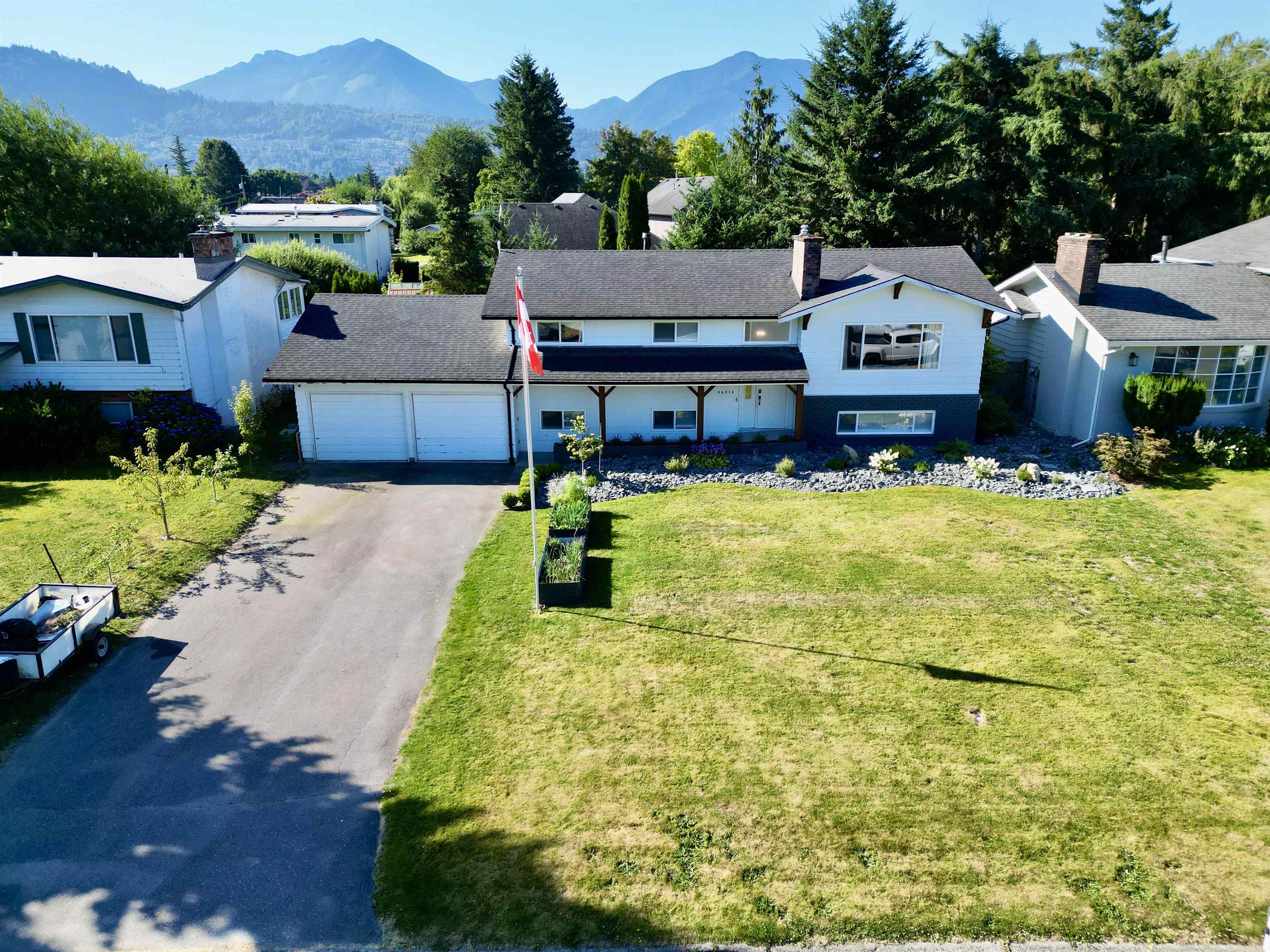 46014 LAKE DRIVE, Chilliwack BC V2R 2P9, R3024756, BC,