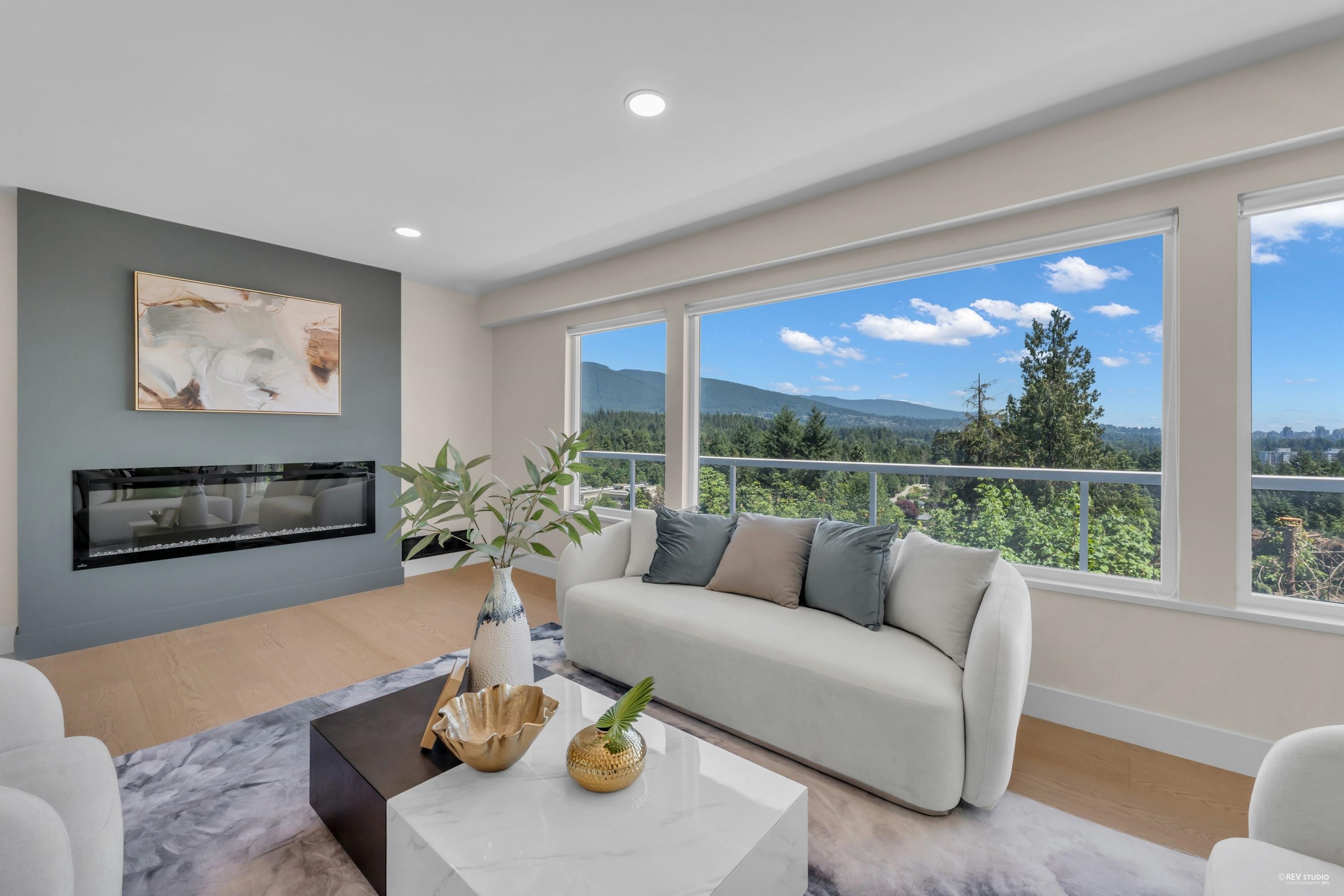 818 YOUNETTE DRIVE, West Vancouver BC V7T 1S9, R3024775, BC,