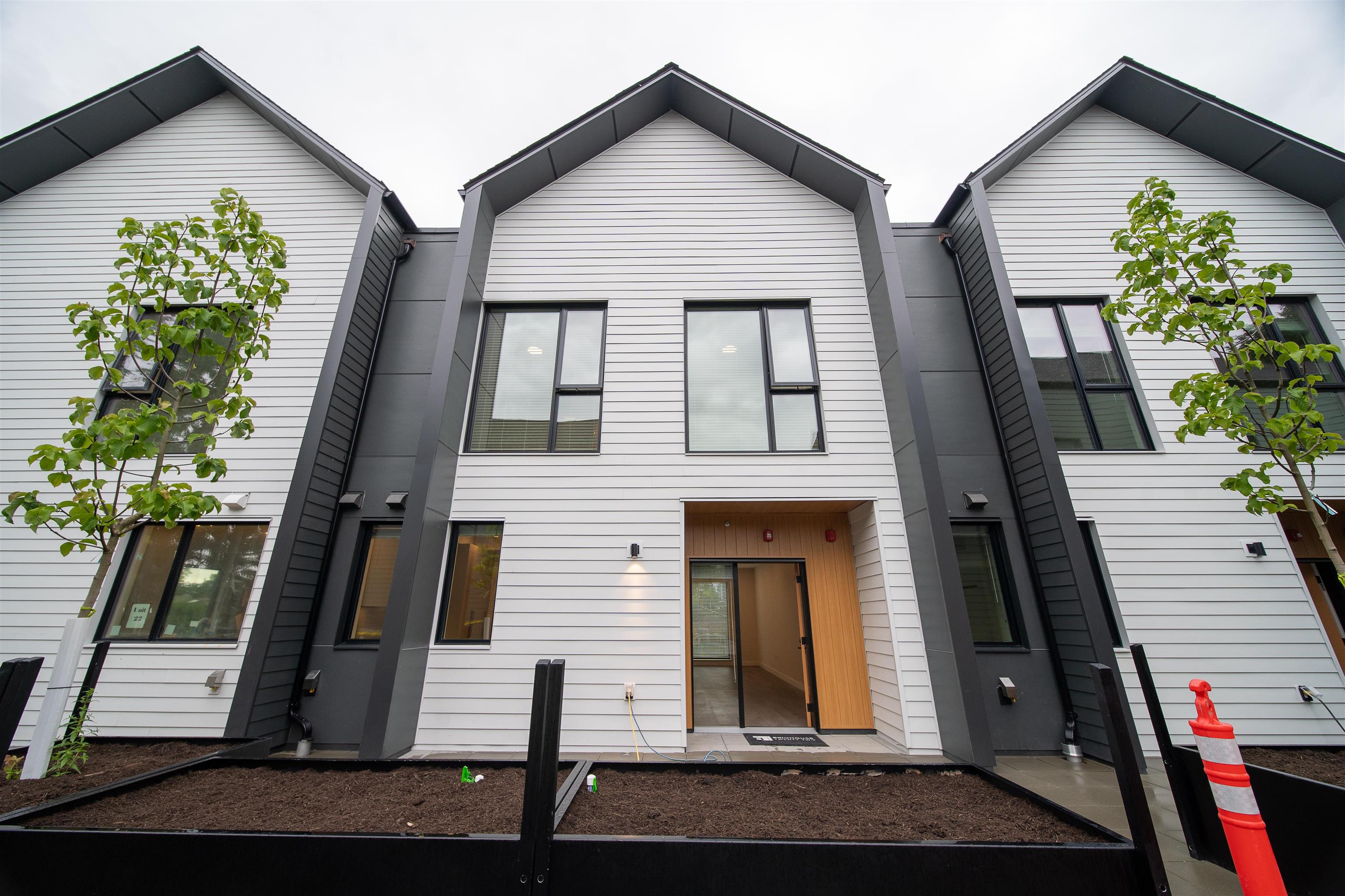 218 8699 SPIRES ROAD, R3025313, BC,
