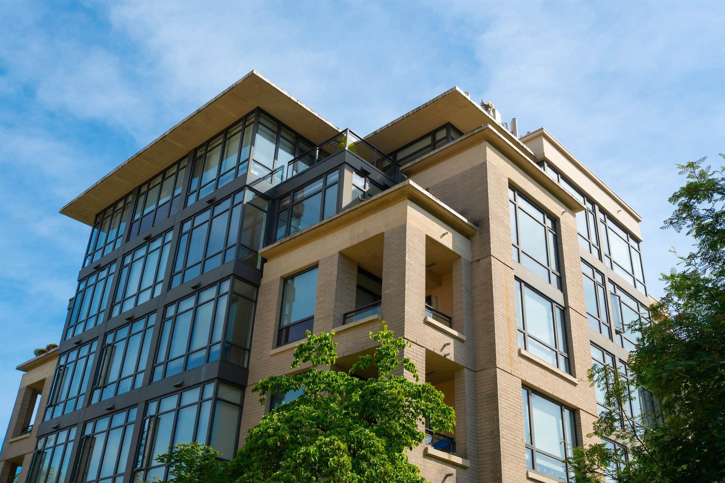501 9370 UNIVERSITY CRESCENT, R3025412, BC,