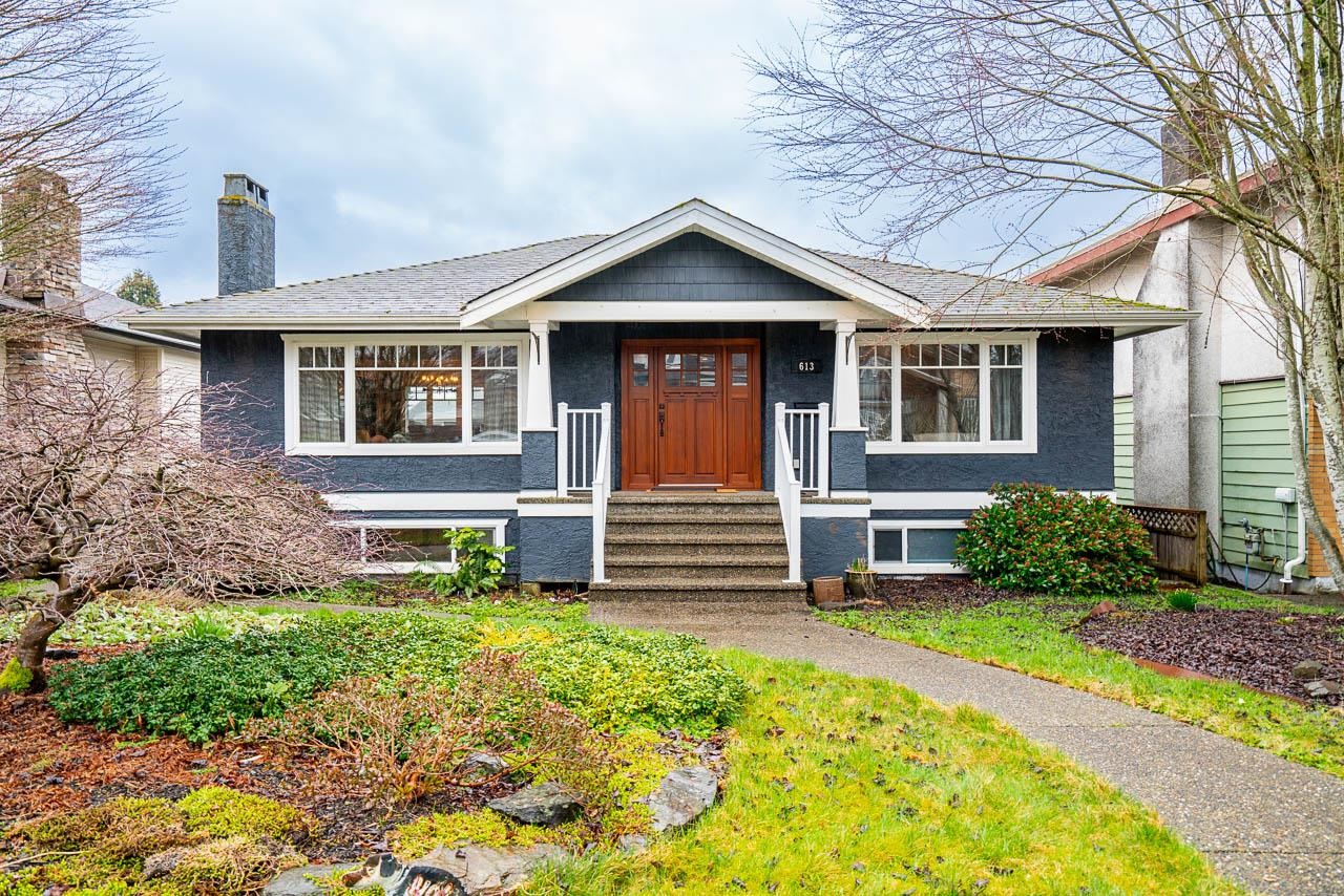 613 E 7TH STREET, North Vancouver BC V7L 1S5, R3025491, BC,