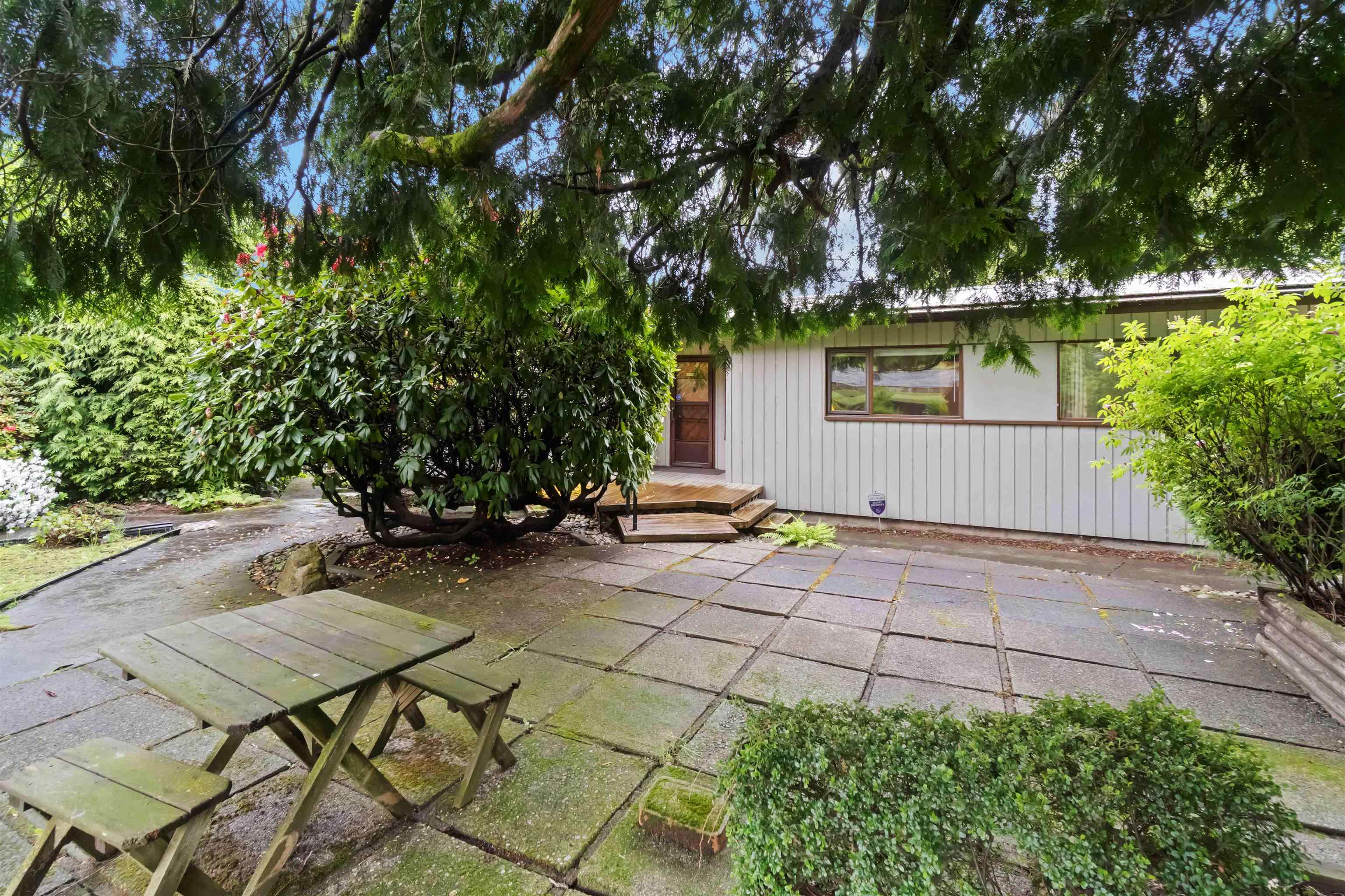 944 STEWART AVENUE, Coquitlam BC V3K 2N6, R3025518, BC,