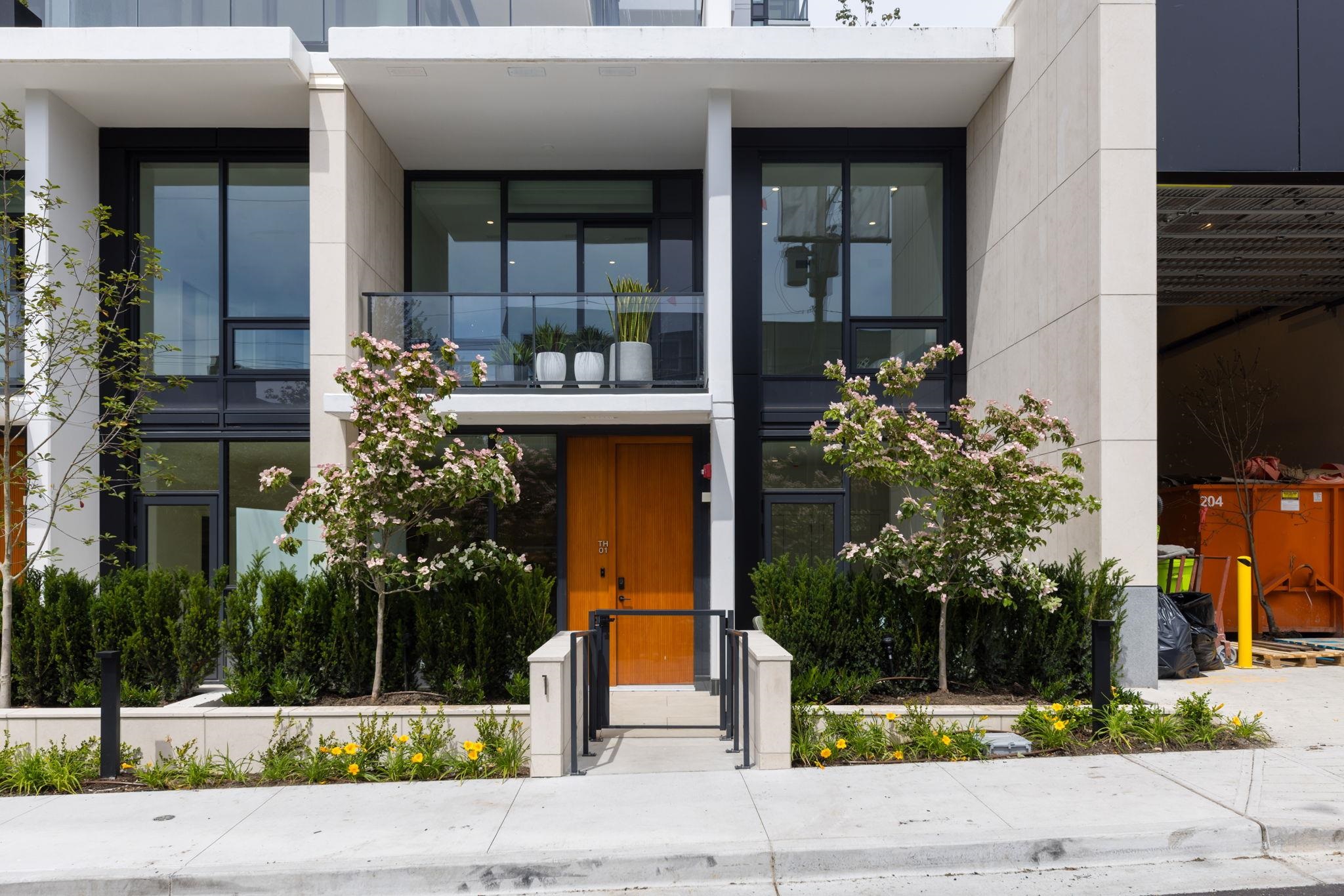 TH1 135 13TH STREET, R3025559, BC,