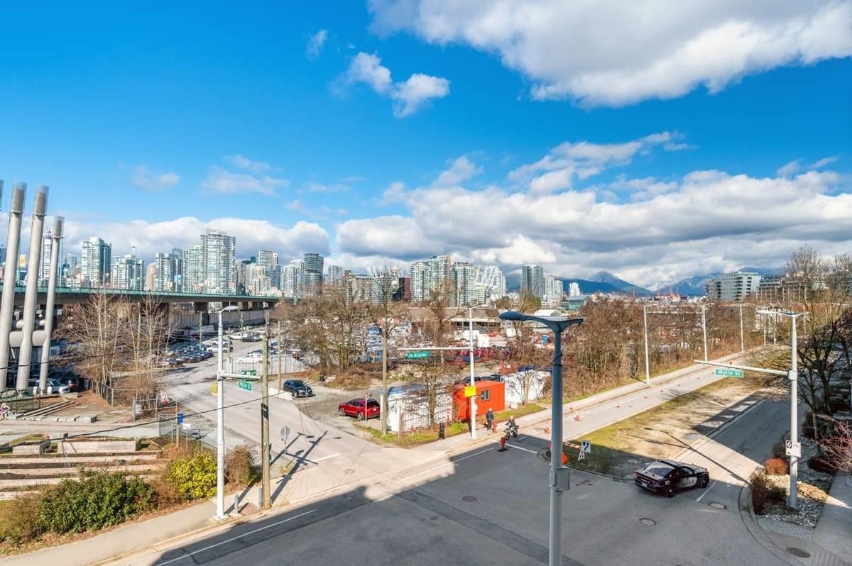 60X 1919 WYLIE STREET, R3025842, BC,