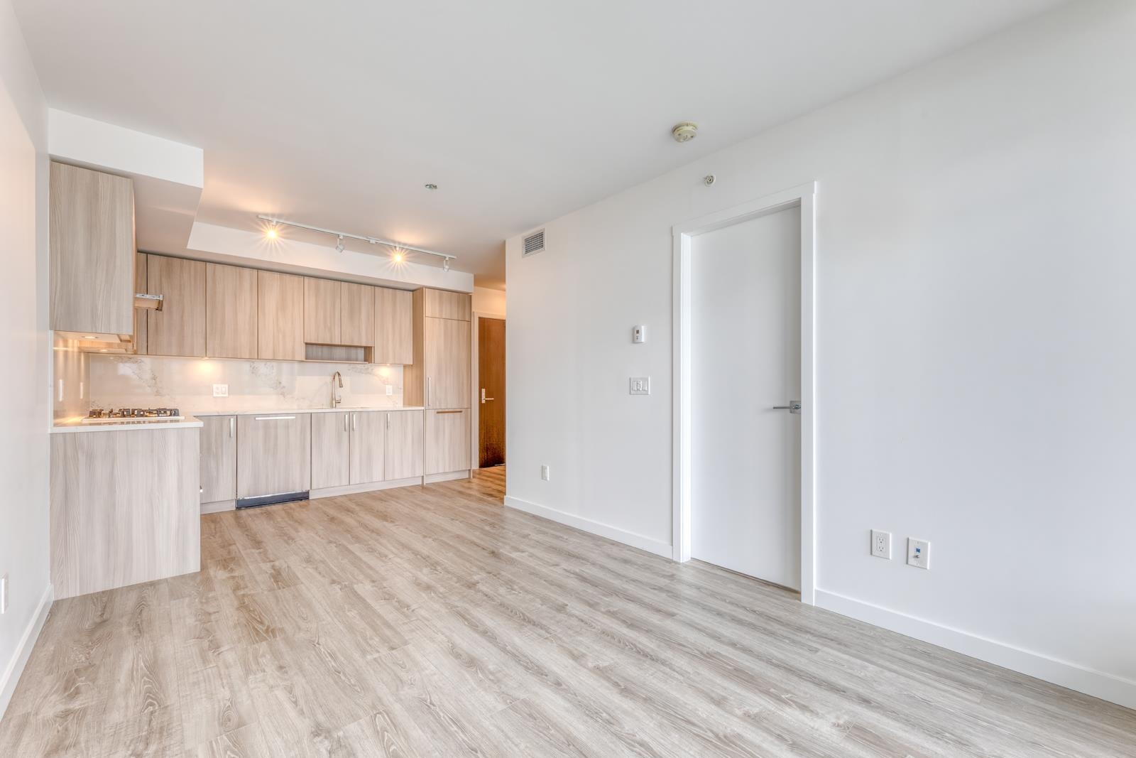 910 13350 CENTRAL AVENUE, R3026009, BC,