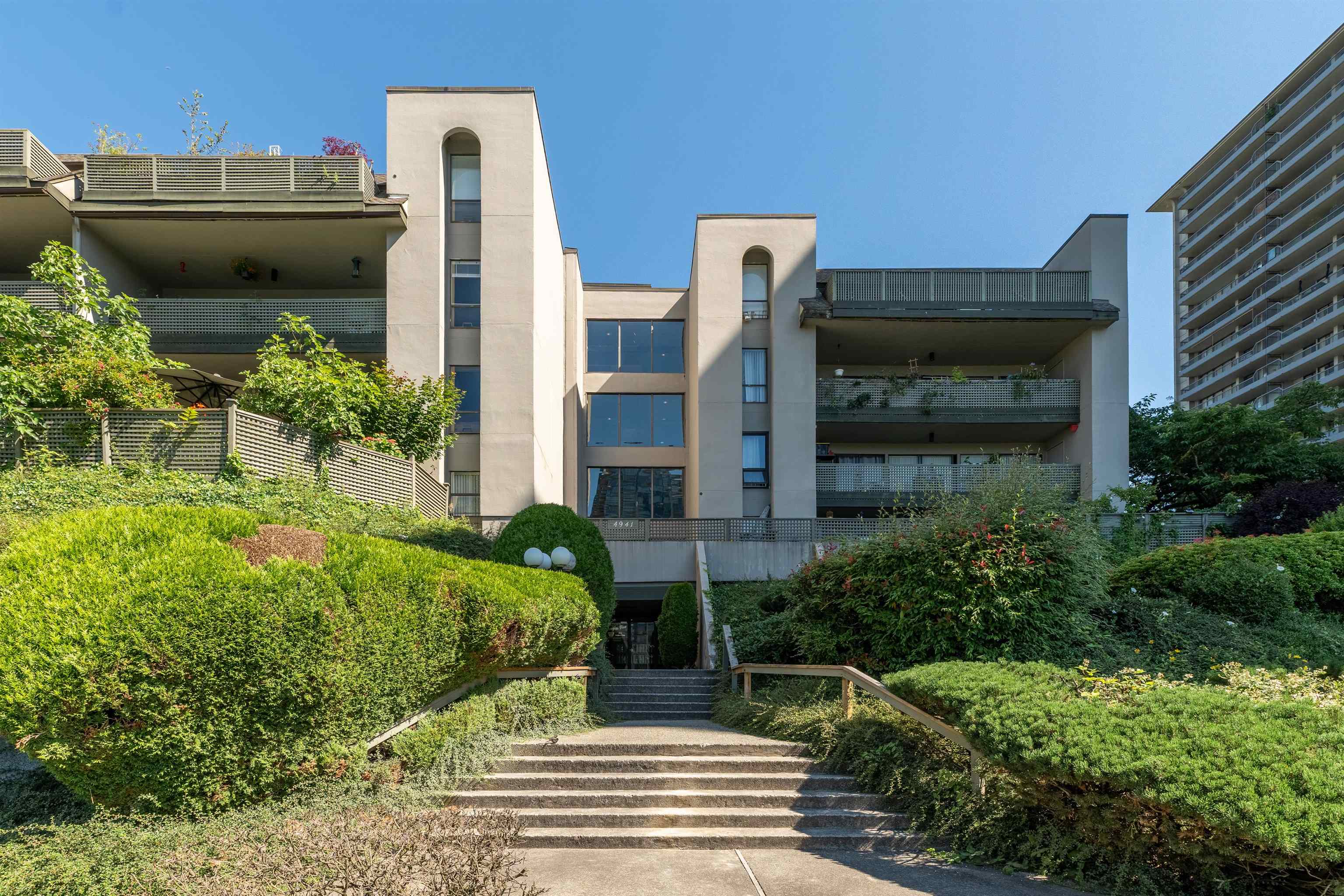 403 4941 LOUGHEED, R3026241, BC,