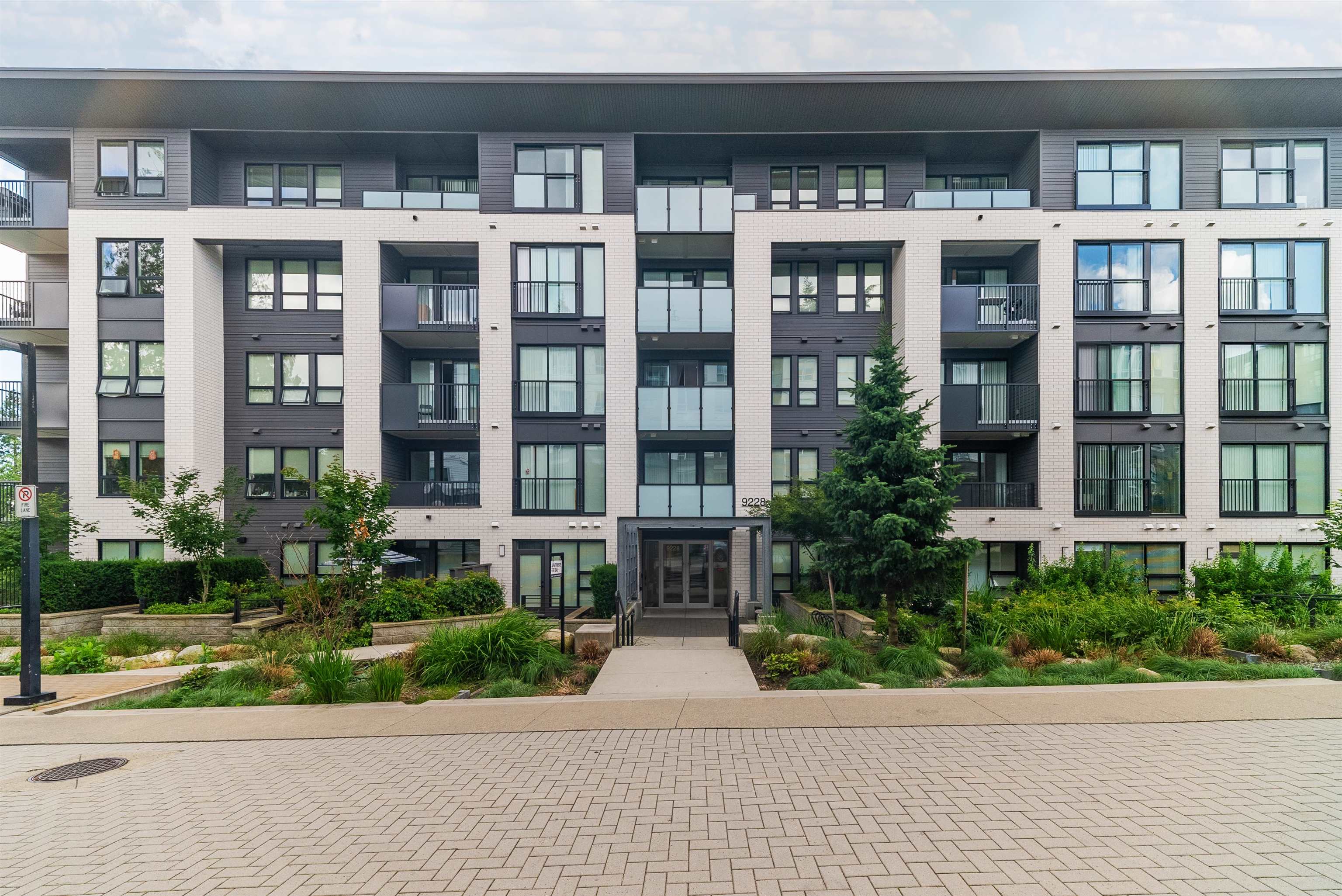 212 9228 SLOPES MEWS, R3026278, BC,
